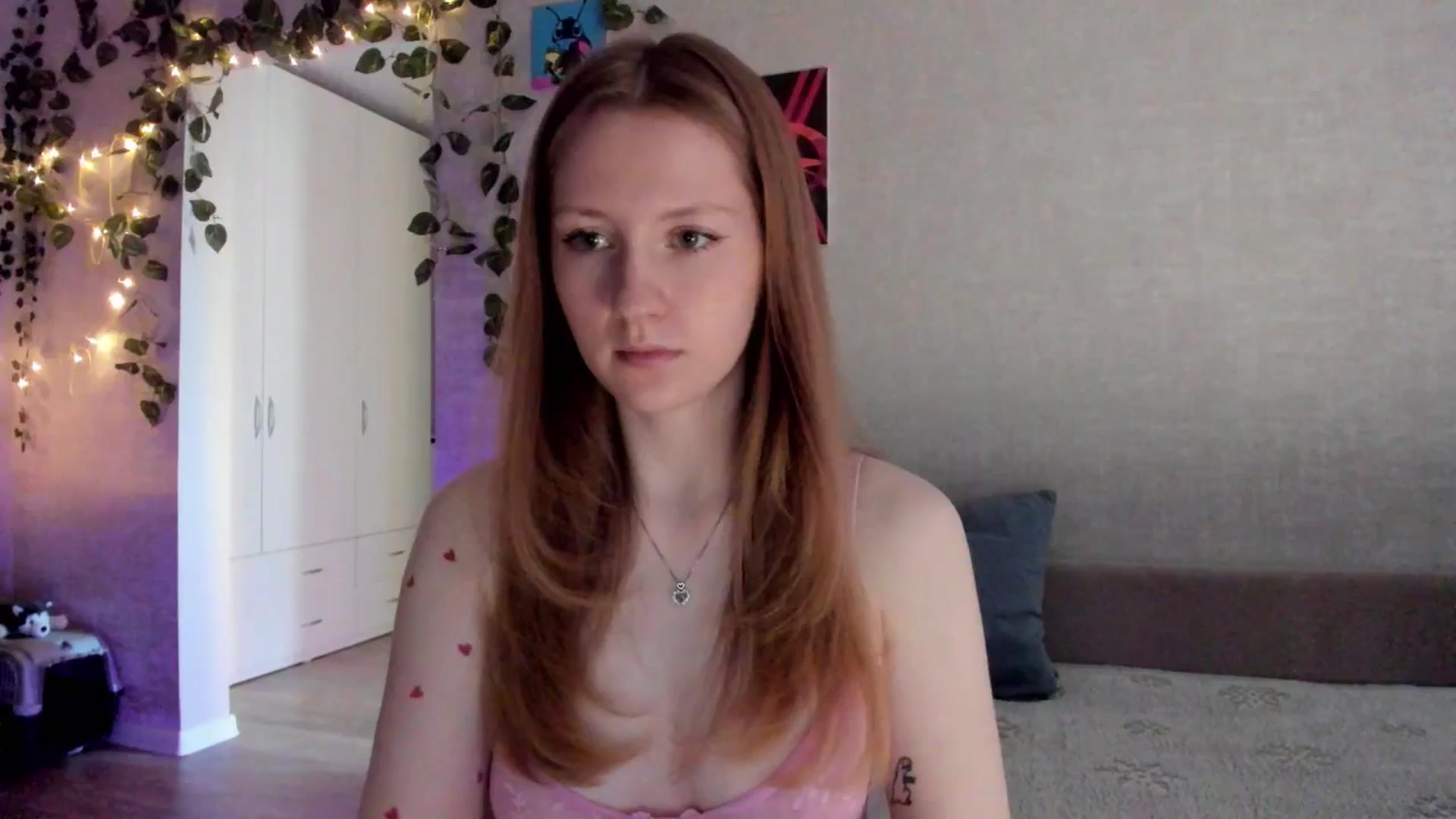 Gallery image thumbnail from mnialice's myfreecams stream on, 11/30/2025, 04:33 image 5 of 20