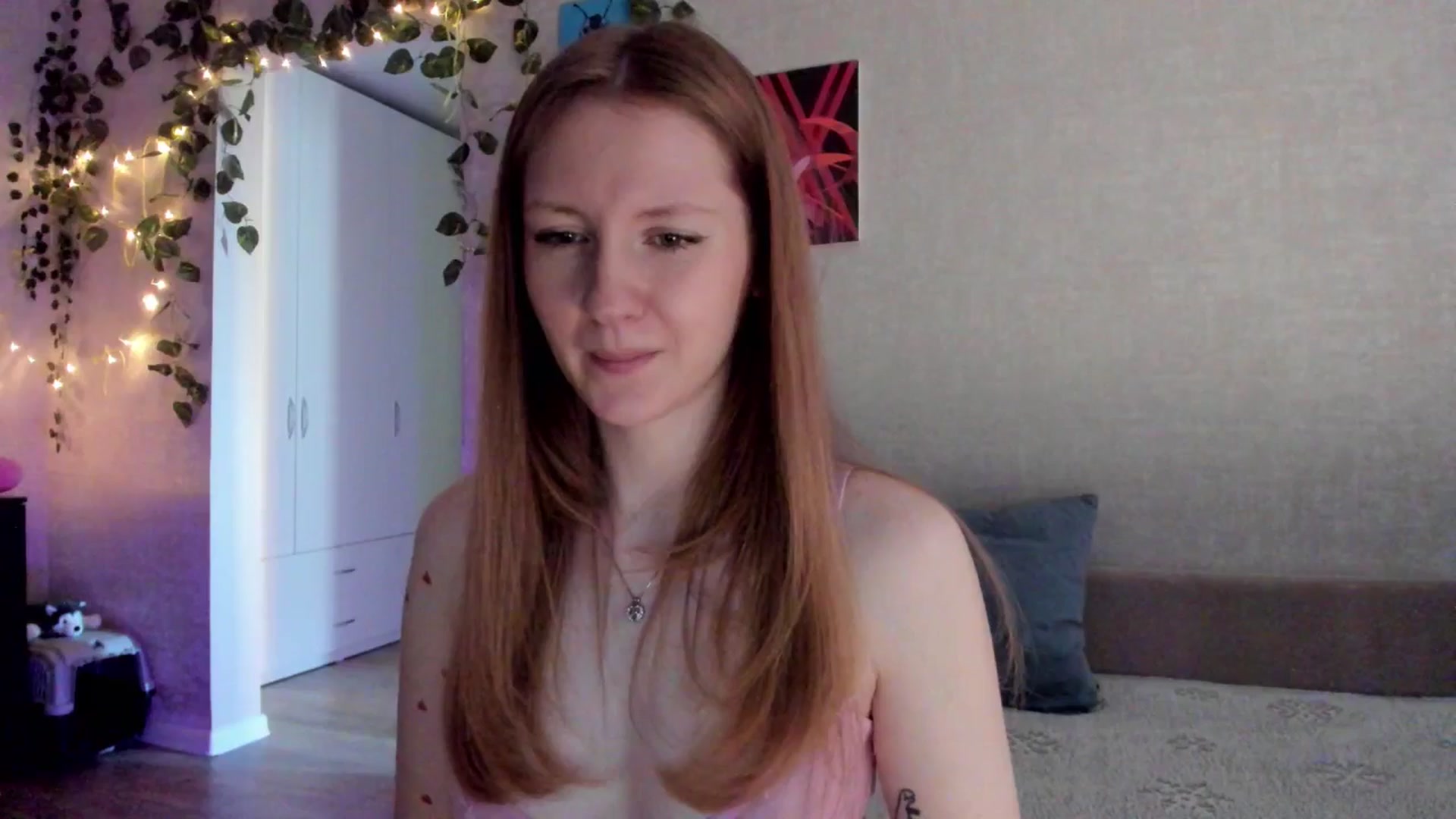 Gallery image thumbnail from mnialice's myfreecams stream on, 11/30/2025, 04:33 image 17 of 20