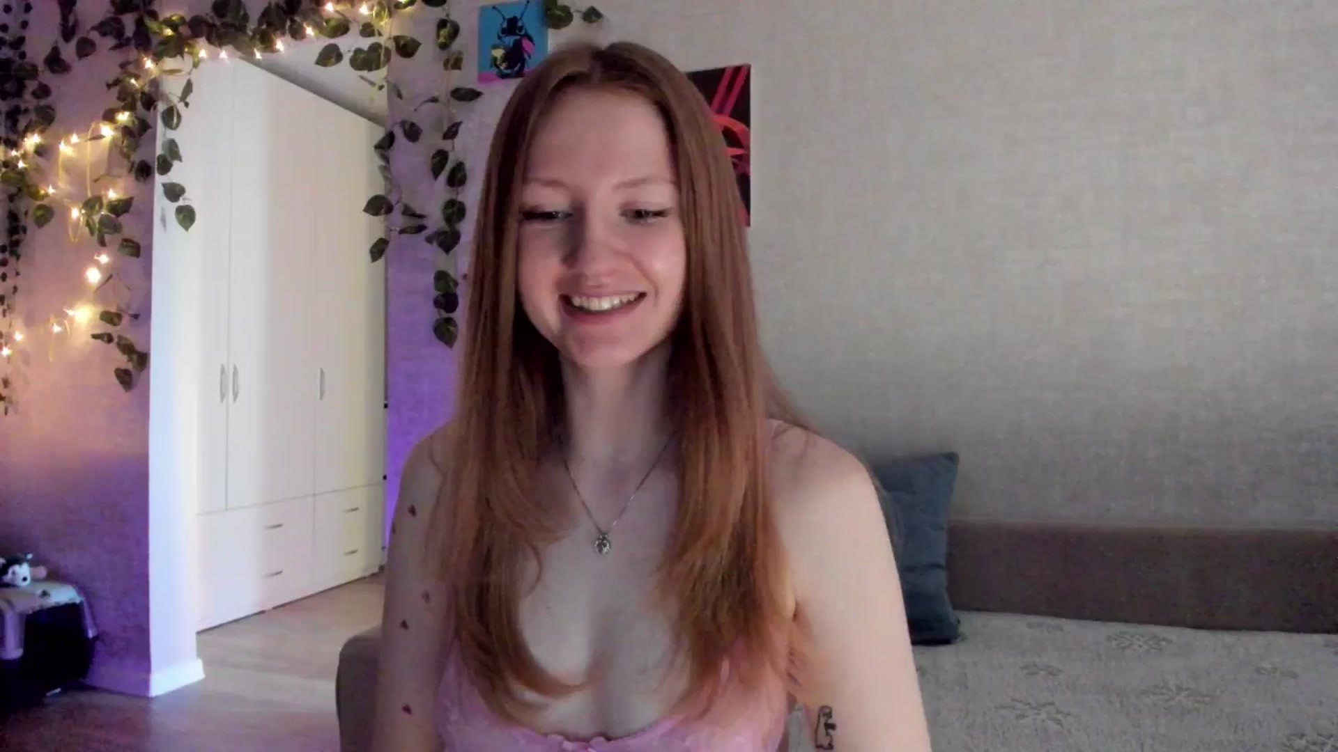 Gallery image thumbnail from mnialice's myfreecams stream on, 11/30/2025, 04:33 image 2 of 20