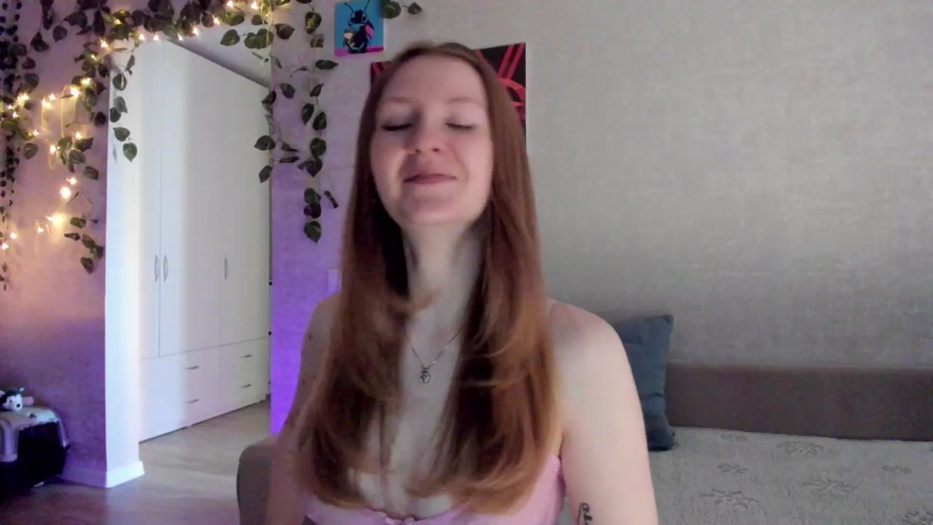 Gallery image thumbnail from mnialice's myfreecams stream on, 11/30/2025, 04:33 image 7 of 20