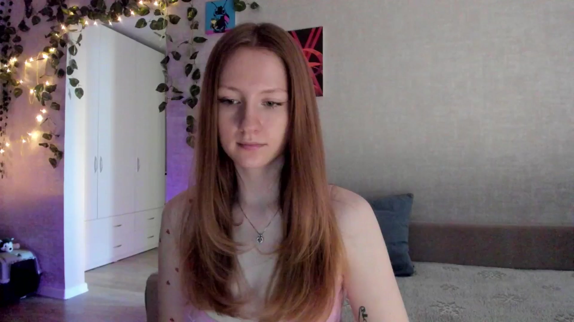 Gallery image thumbnail from mnialice's myfreecams stream on, 11/30/2025, 04:33 image 8 of 20
