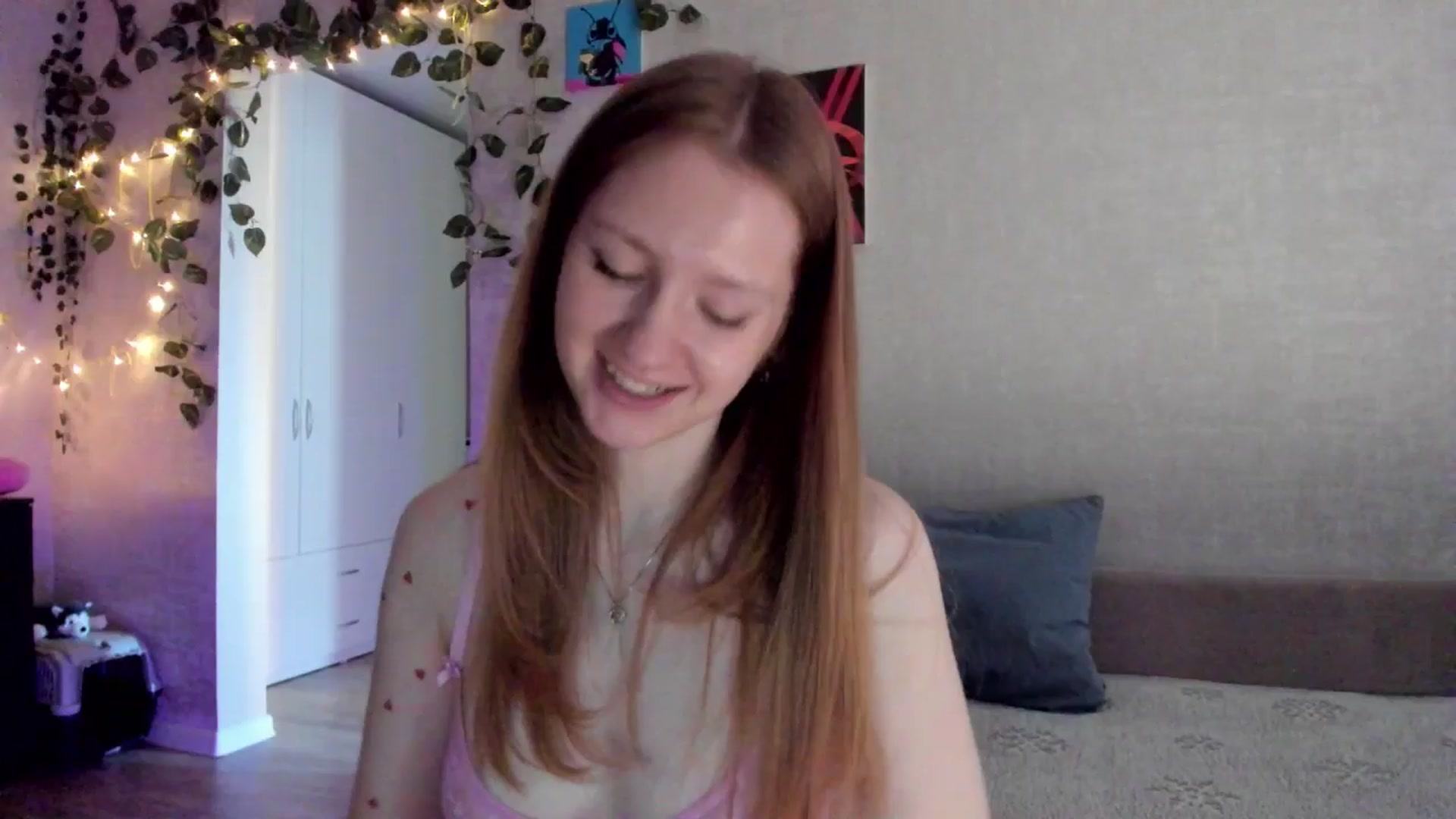 Gallery image thumbnail from mnialice's myfreecams stream on, 11/30/2025, 04:33 image 16 of 20