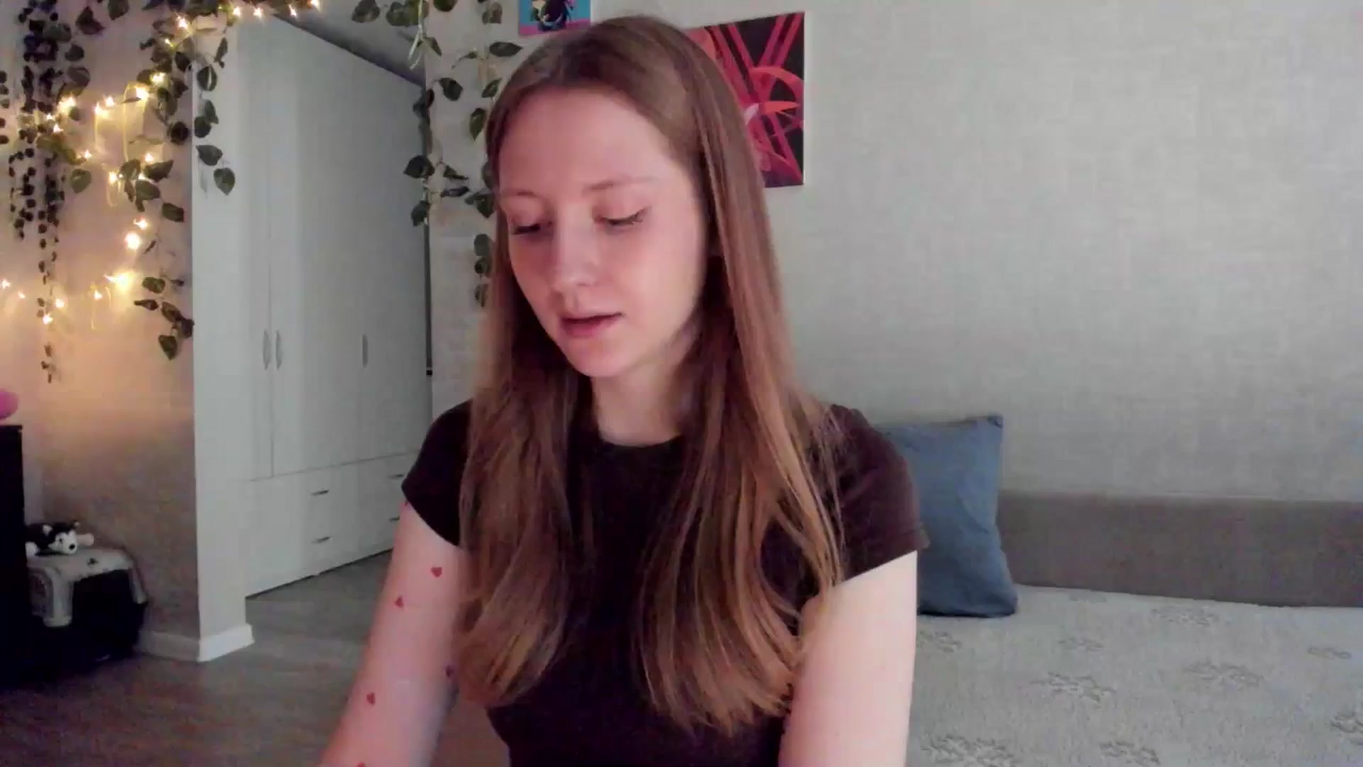 Gallery image thumbnail from mnialice's myfreecams stream on, 12/01/2025, 04:41 image 17 of 20