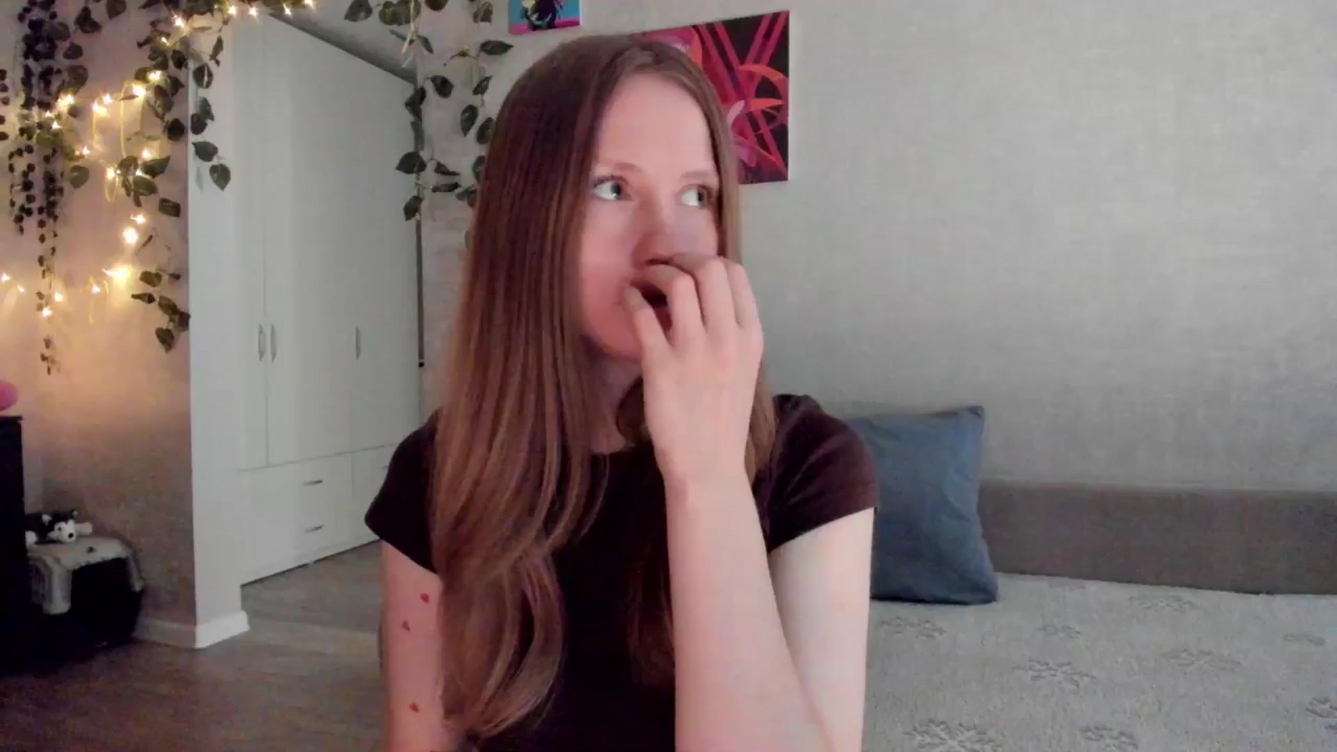 Gallery image thumbnail from mnialice's myfreecams stream on, 12/01/2025, 04:41 image 11 of 20