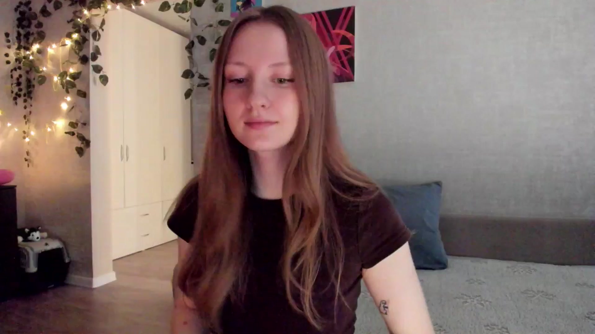 Gallery image thumbnail from mnialice's myfreecams stream on, 12/01/2025, 04:41 image 3 of 20