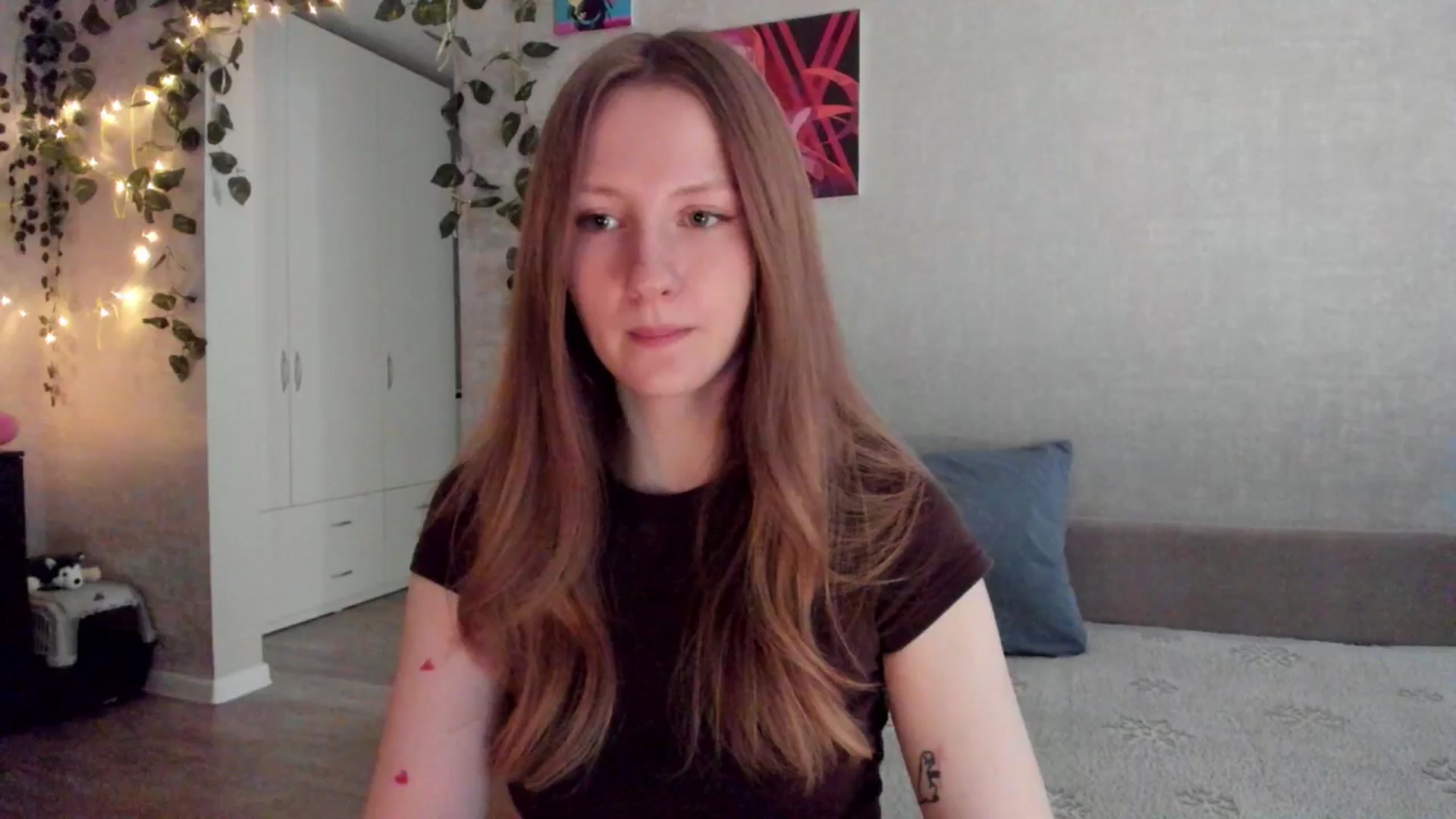 Gallery image thumbnail from mnialice's myfreecams stream on, 12/01/2025, 04:41 image 12 of 20