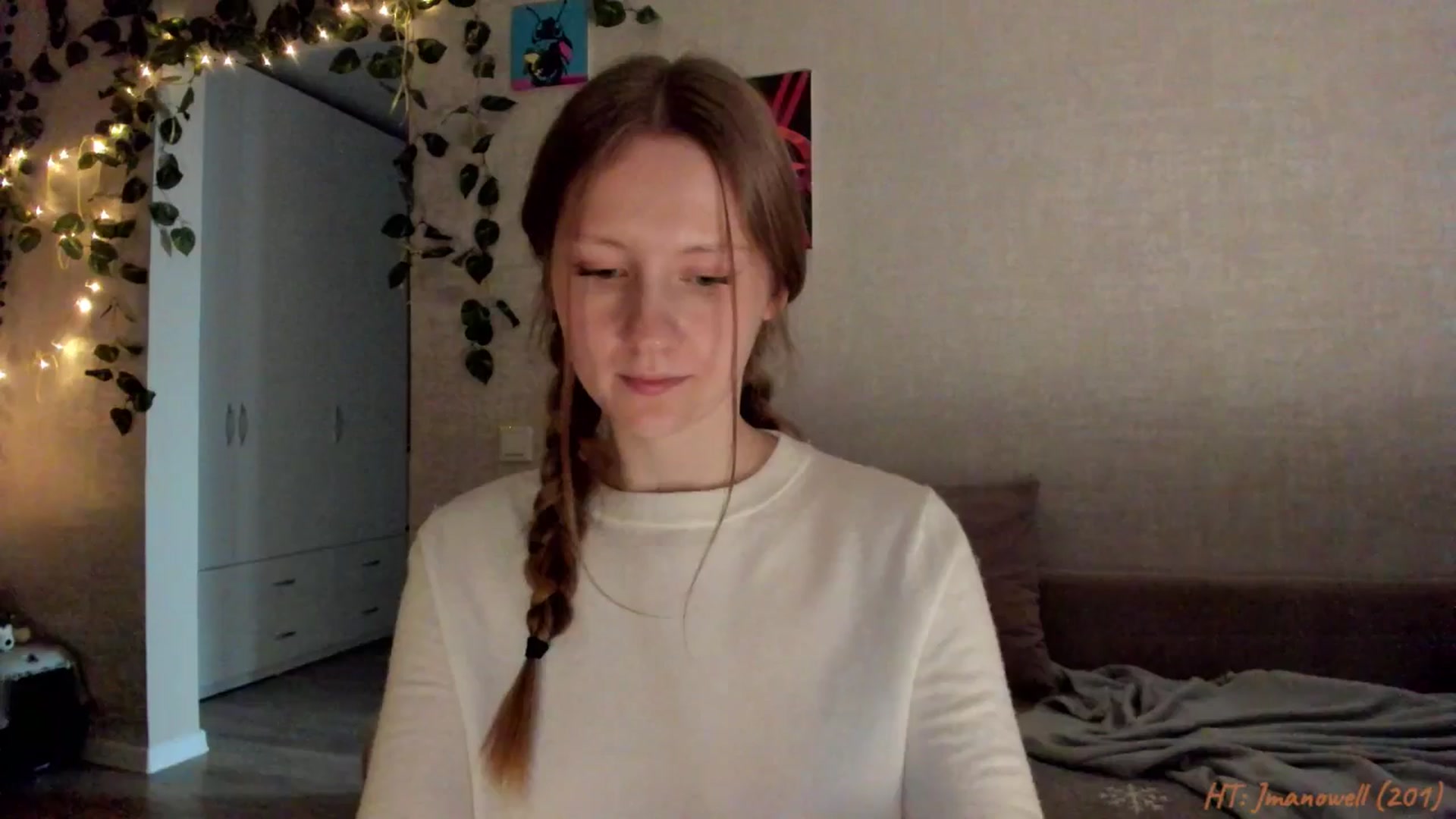 Gallery image thumbnail from mnialice's myfreecams stream on, 12/31/2025, 04:37 image 14 of 20