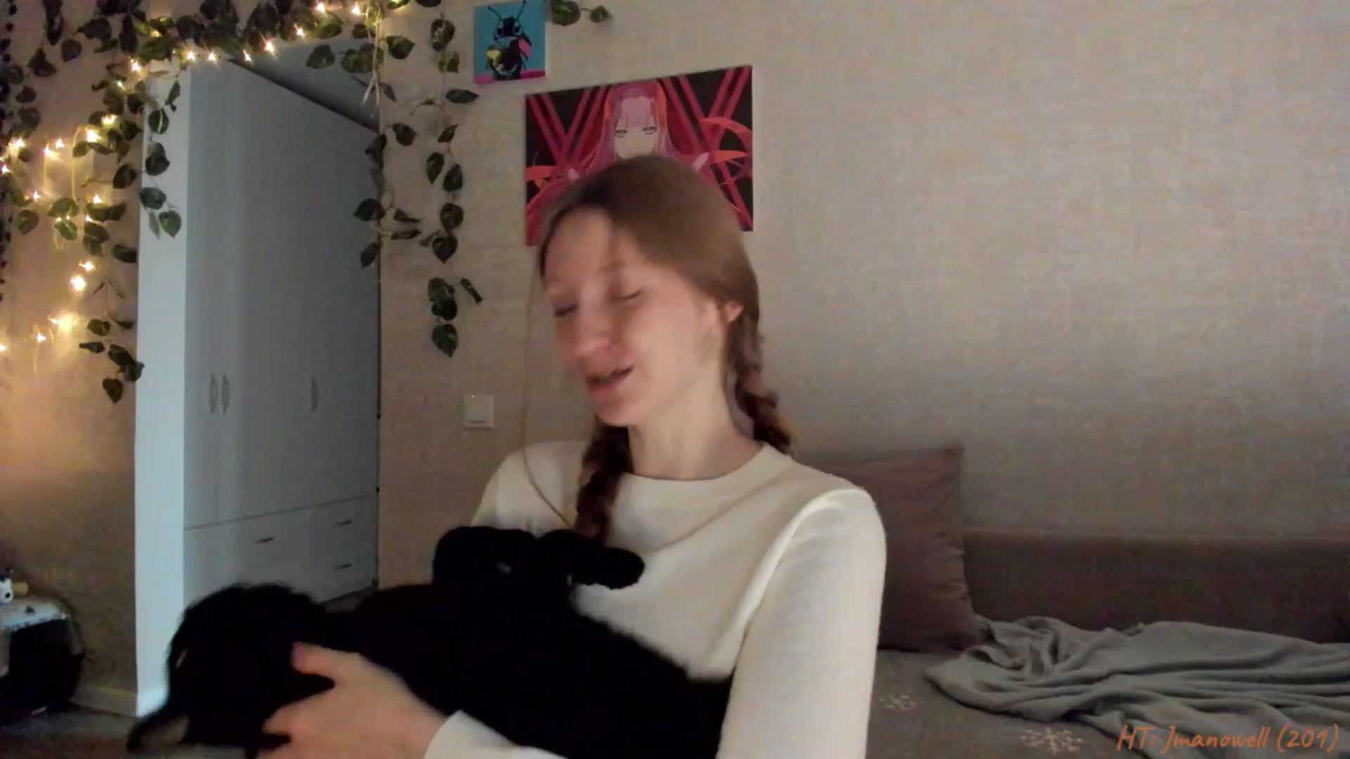 Gallery image thumbnail from mnialice's myfreecams stream on, 12/31/2025, 04:37 image 13 of 20