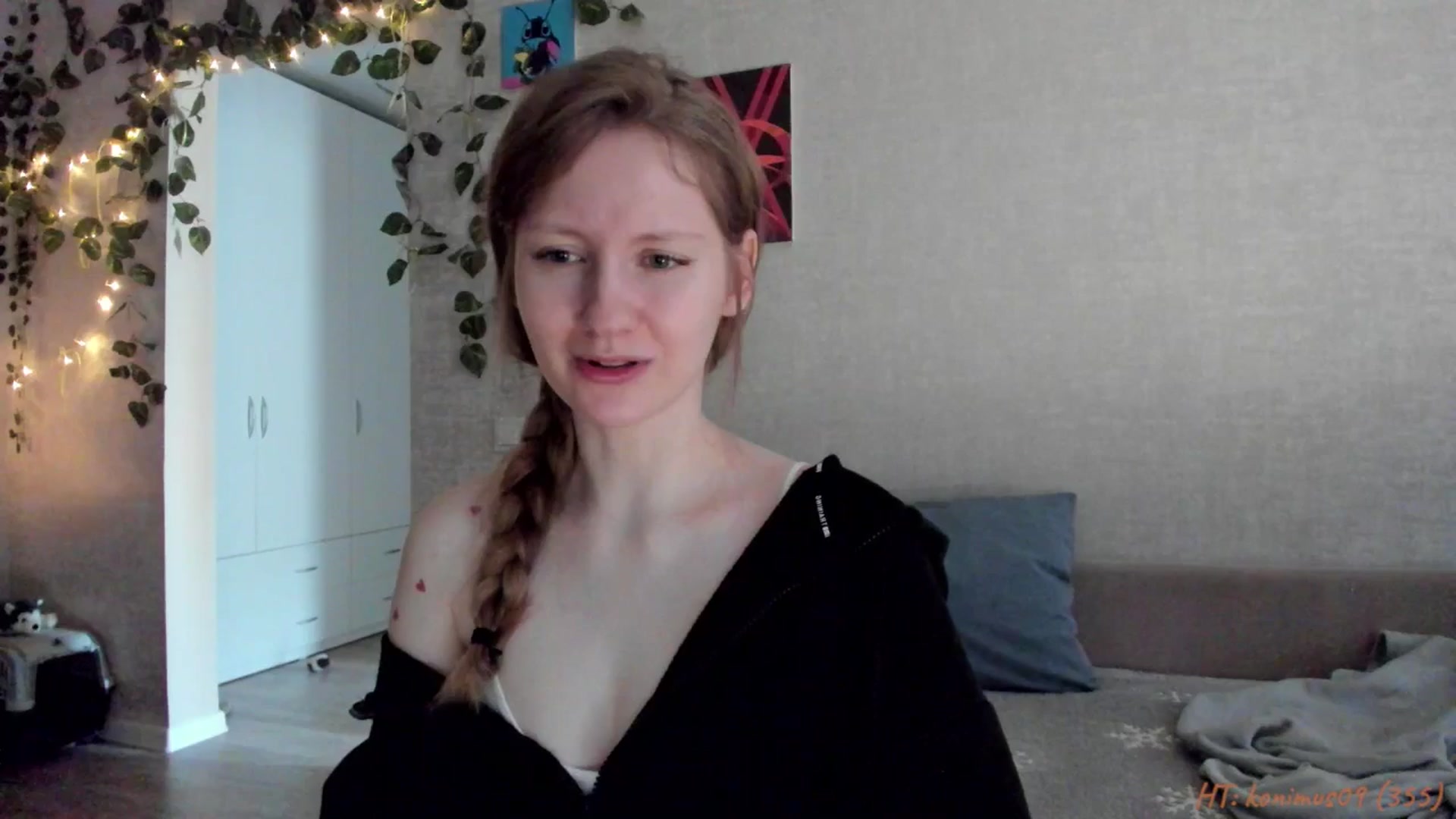 Gallery image thumbnail from mnialice's myfreecams stream on, 01/03/2026, 05:28 image 15 of 20