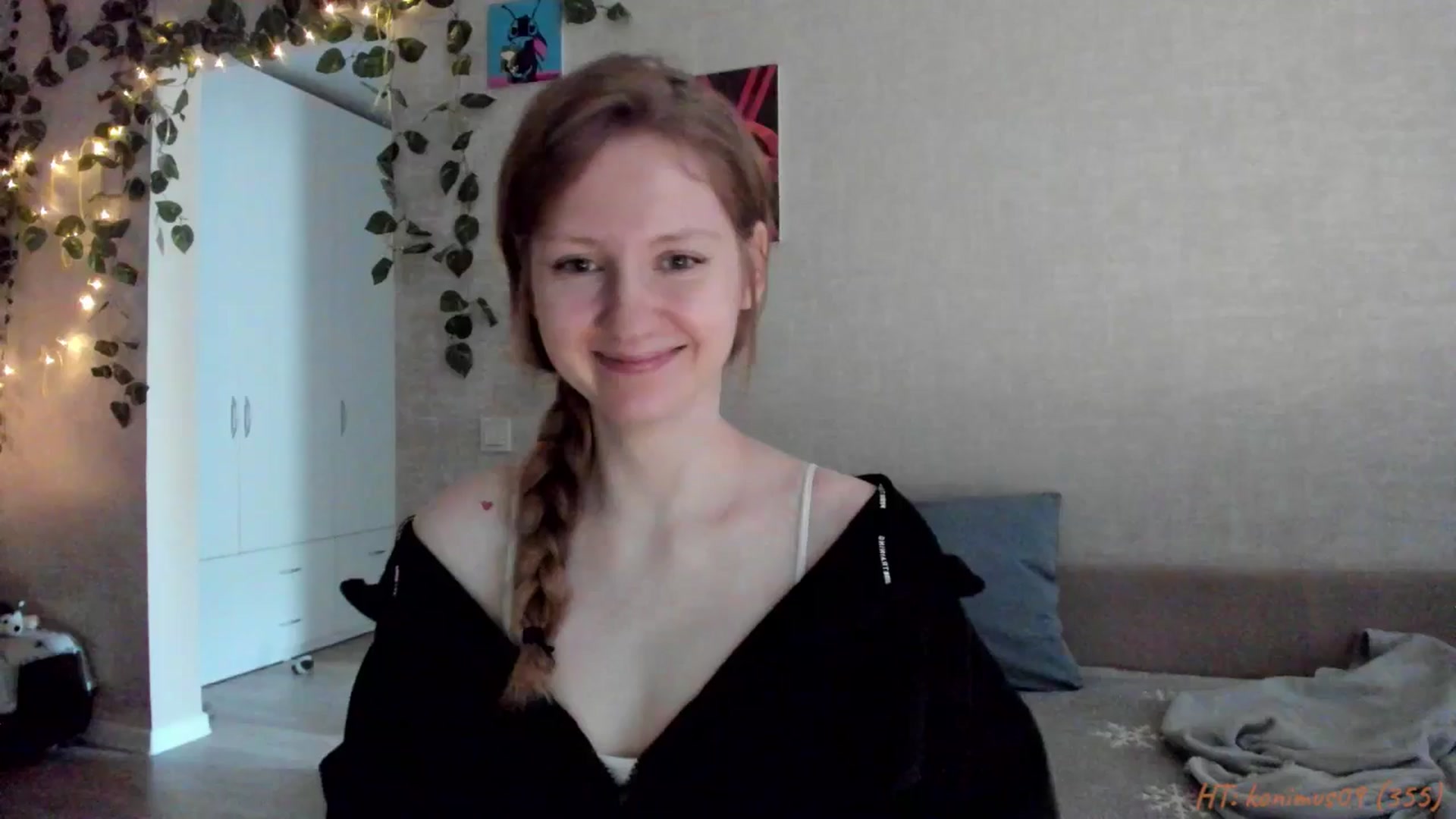 Gallery image thumbnail from mnialice's myfreecams stream on, 01/03/2026, 05:28 image 14 of 20