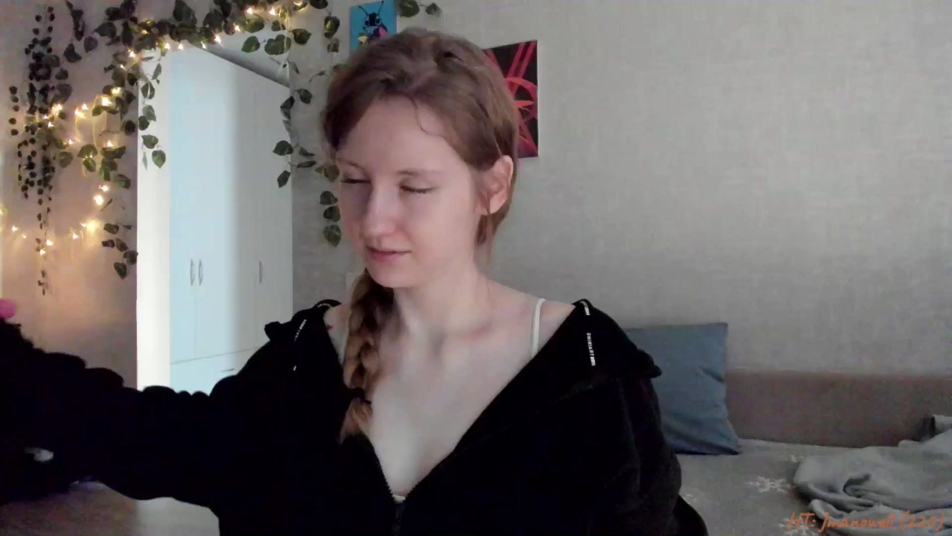 Gallery image thumbnail from mnialice's myfreecams stream on, 01/03/2026, 05:28 image 8 of 20