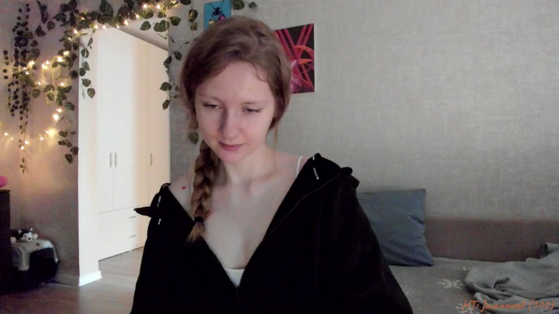 Gallery image thumbnail from mnialice's myfreecams stream on, 01/03/2026, 05:28 image 3 of 20