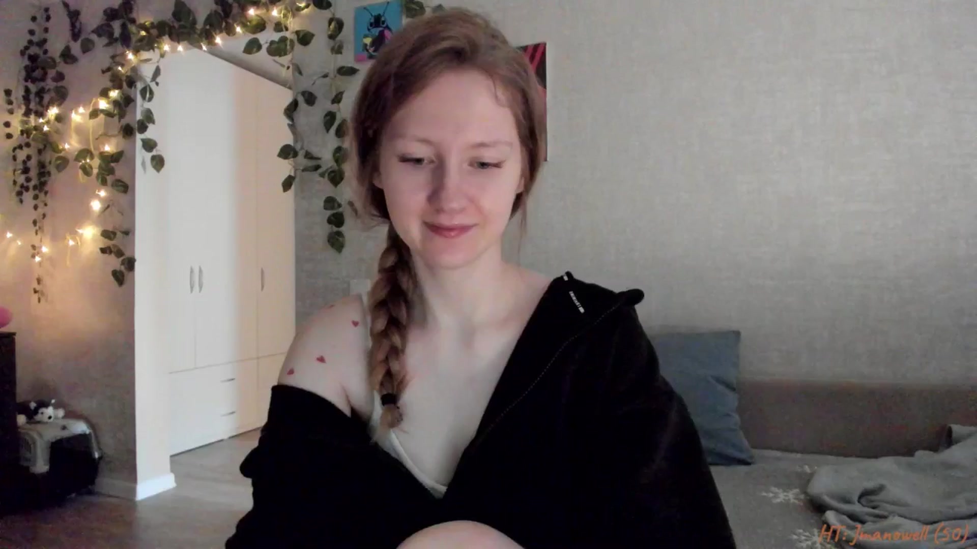 Gallery image thumbnail from mnialice's myfreecams stream on, 01/03/2026, 05:28 image 1 of 20