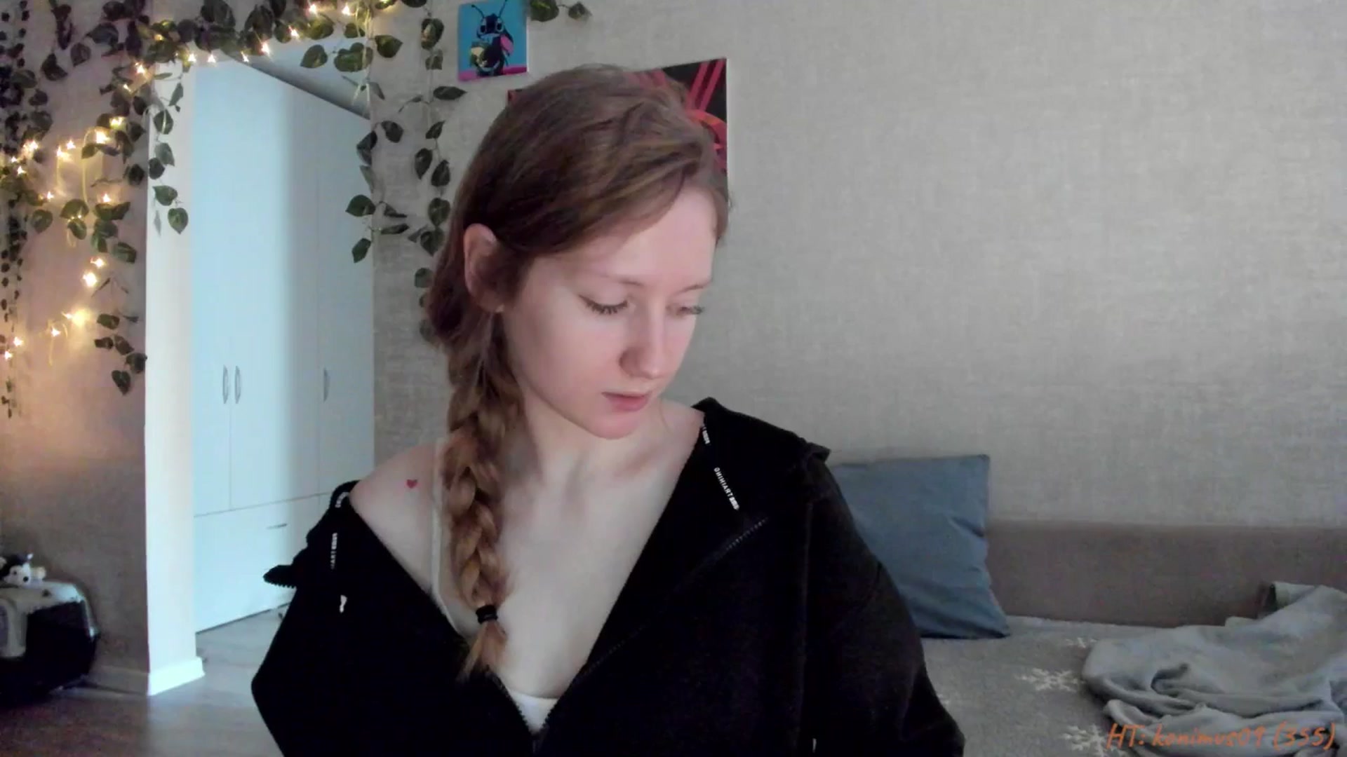 Gallery image thumbnail from mnialice's myfreecams stream on, 01/03/2026, 05:28 image 12 of 20