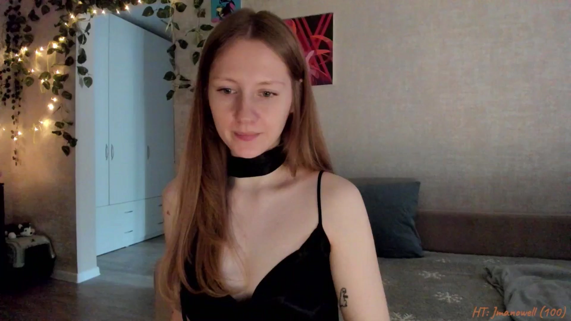Gallery image thumbnail from mnialice's myfreecams stream on, 01/04/2026, 04:25 image 15 of 20