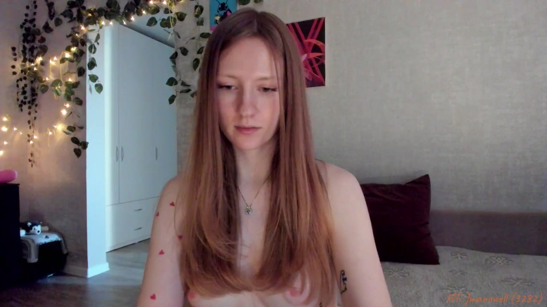 Gallery image thumbnail from mnialice's myfreecams stream on, 01/11/2026, 05:45 image 19 of 20
