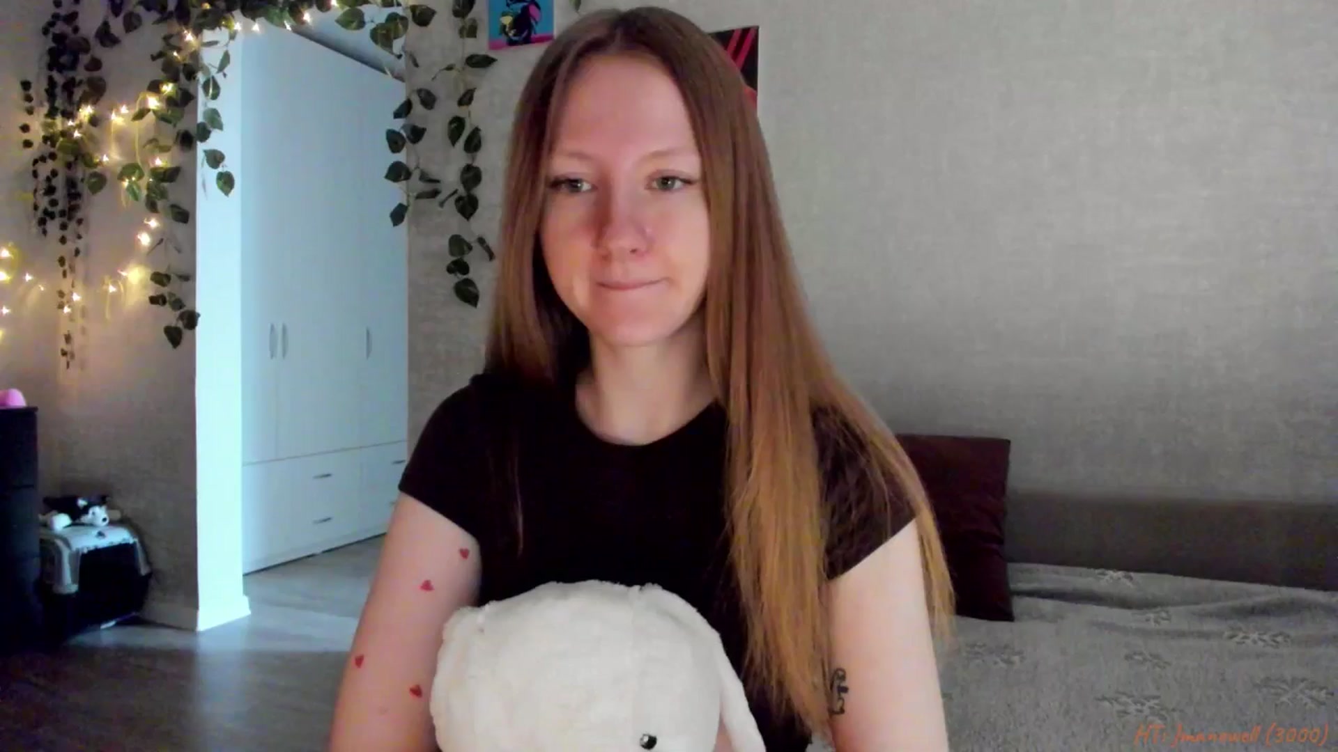 Gallery image thumbnail from mnialice's myfreecams stream on, 03/15/2026, 04:02 image 18 of 20
