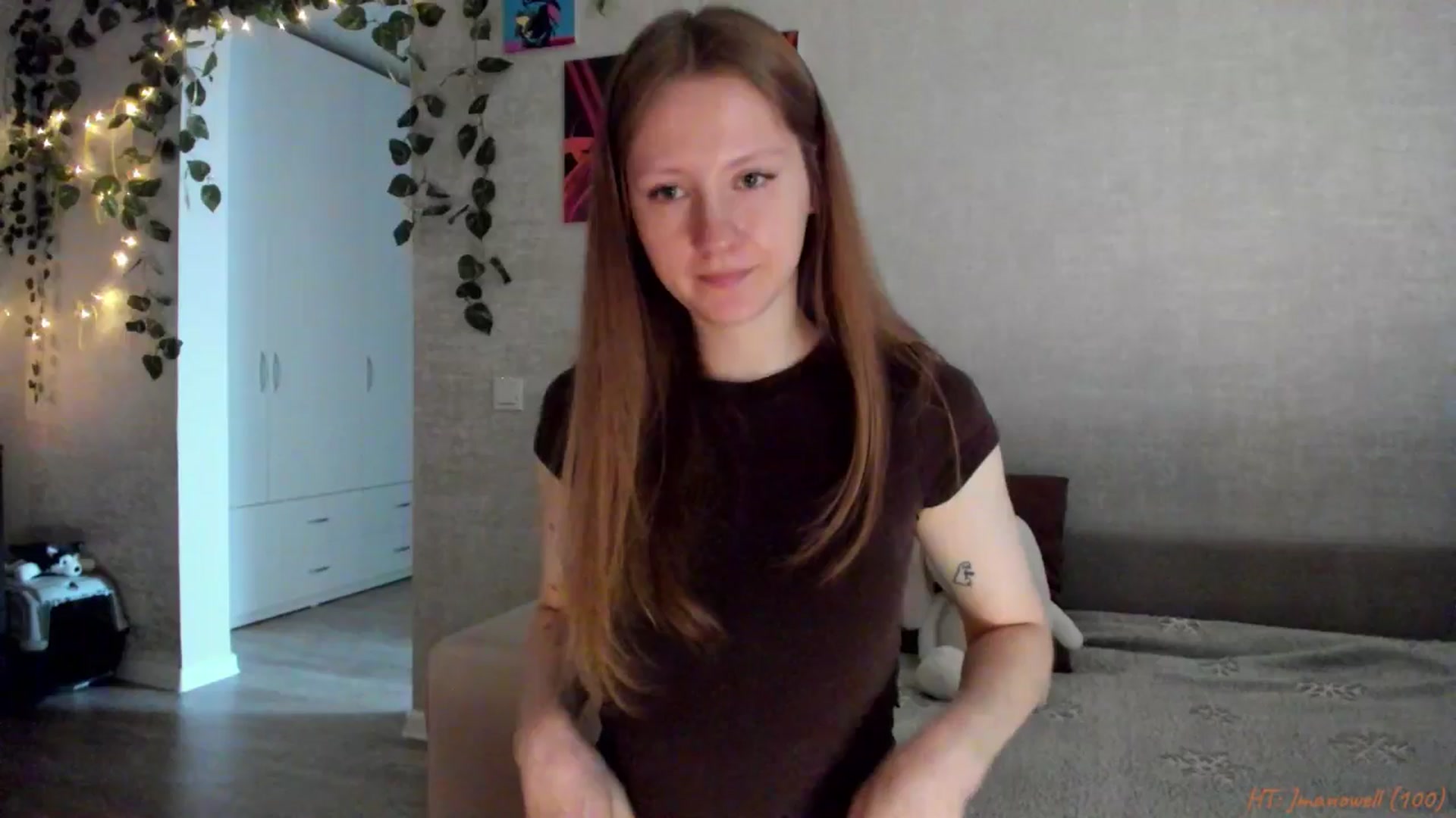 Gallery image thumbnail from mnialice's myfreecams stream on, 03/15/2026, 04:02 image 11 of 20