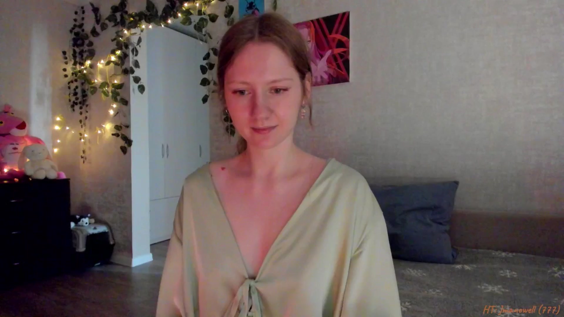 Gallery image thumbnail from mnialice's myfreecams stream on, 03/19/2026, 04:02 image 16 of 20