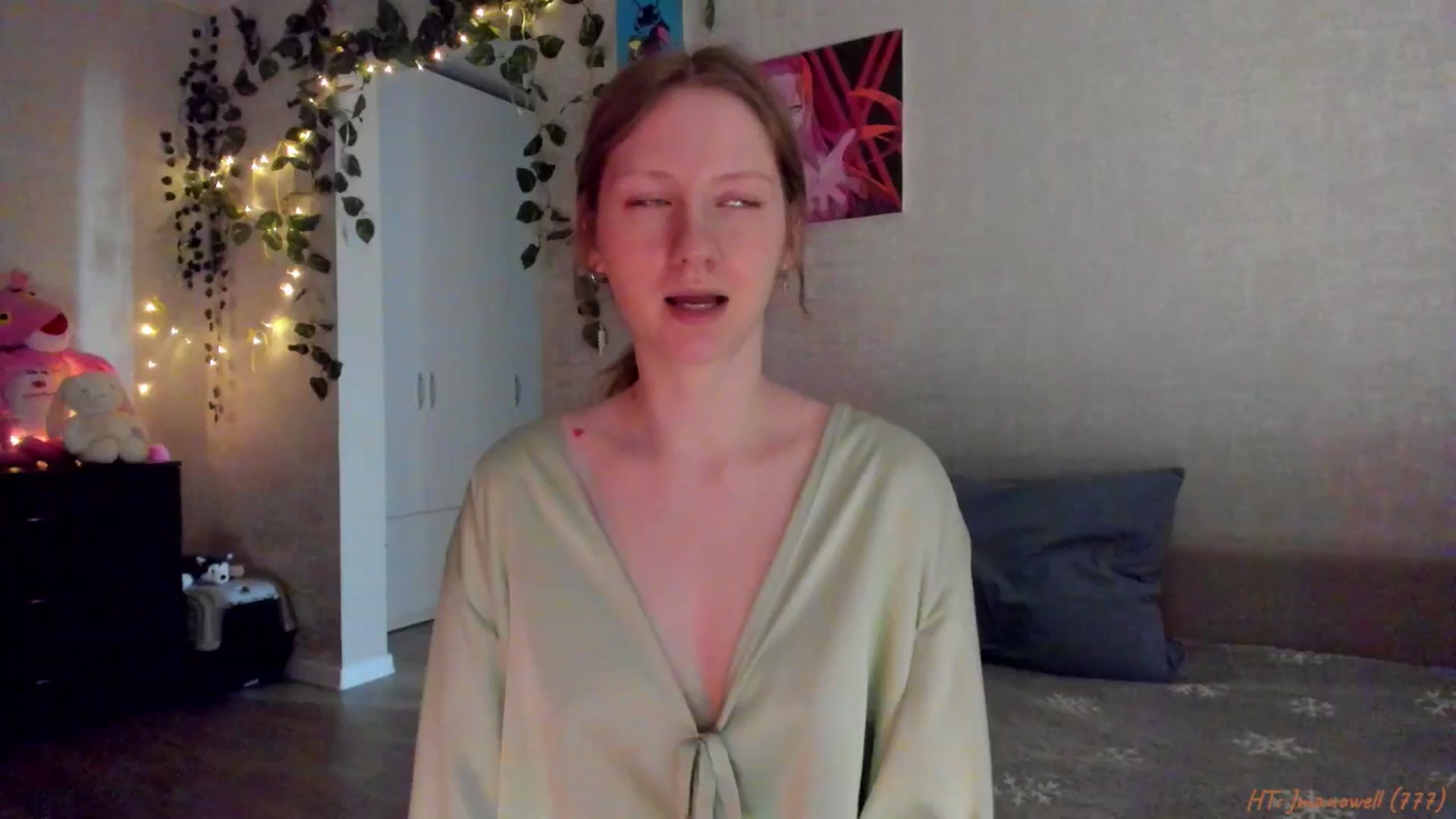 Gallery image thumbnail from mnialice's myfreecams stream on, 03/19/2026, 04:02 image 2 of 20