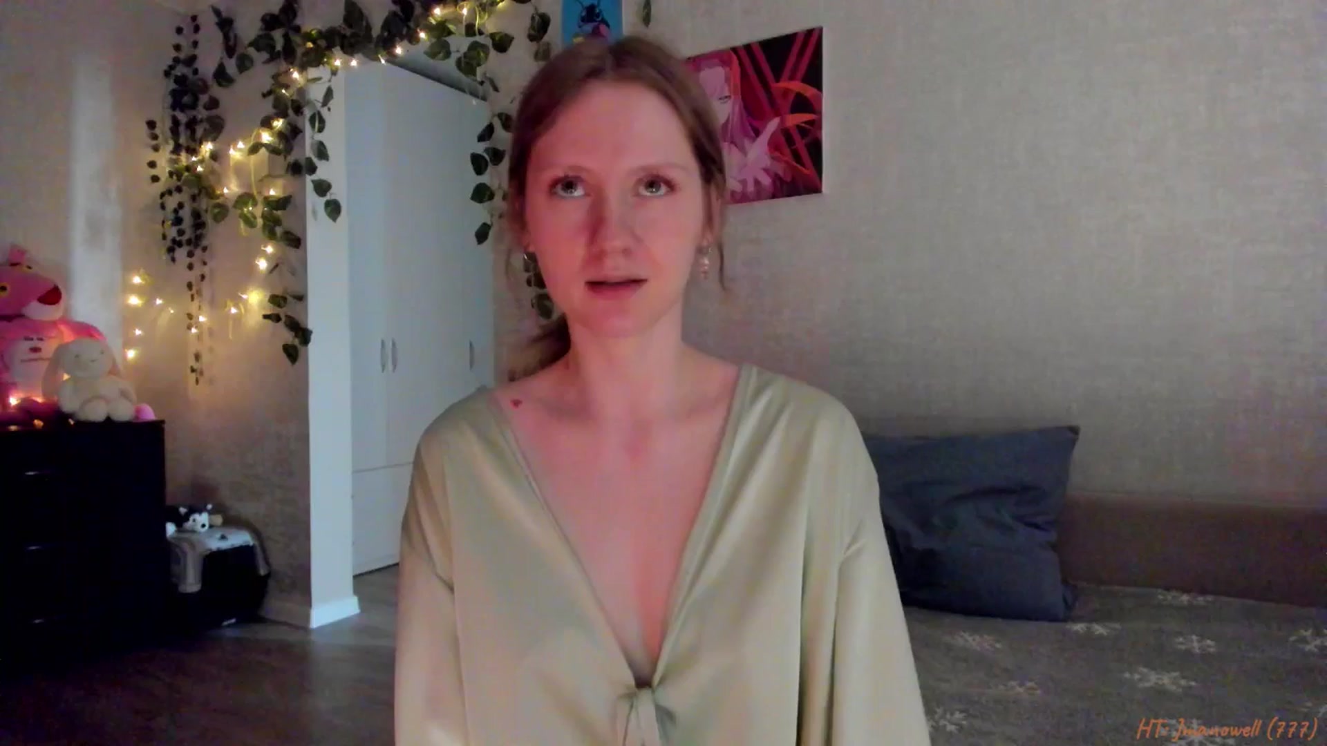 Gallery image thumbnail from mnialice's myfreecams stream on, 03/19/2026, 04:02 image 6 of 20