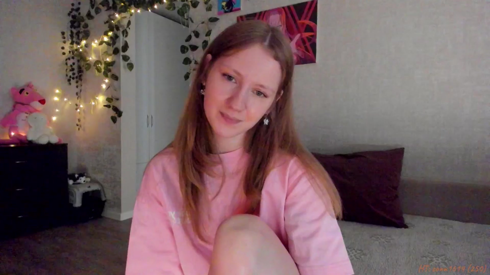 Gallery image thumbnail from mnialice's myfreecams stream on, 04/19/2026, 04:30 image 18 of 20