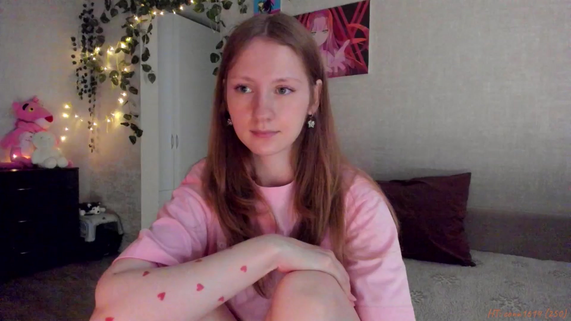 Gallery image thumbnail from mnialice's myfreecams stream on, 04/19/2026, 04:30 image 19 of 20
