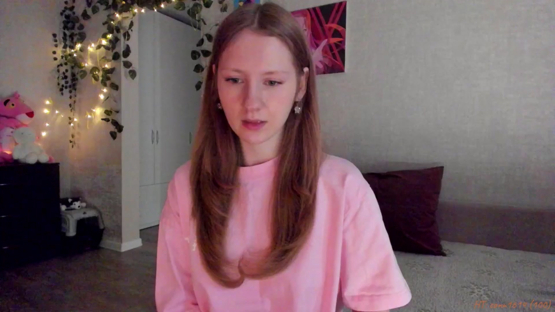 Gallery image thumbnail from mnialice's myfreecams stream on, 04/19/2026, 04:30 image 4 of 20
