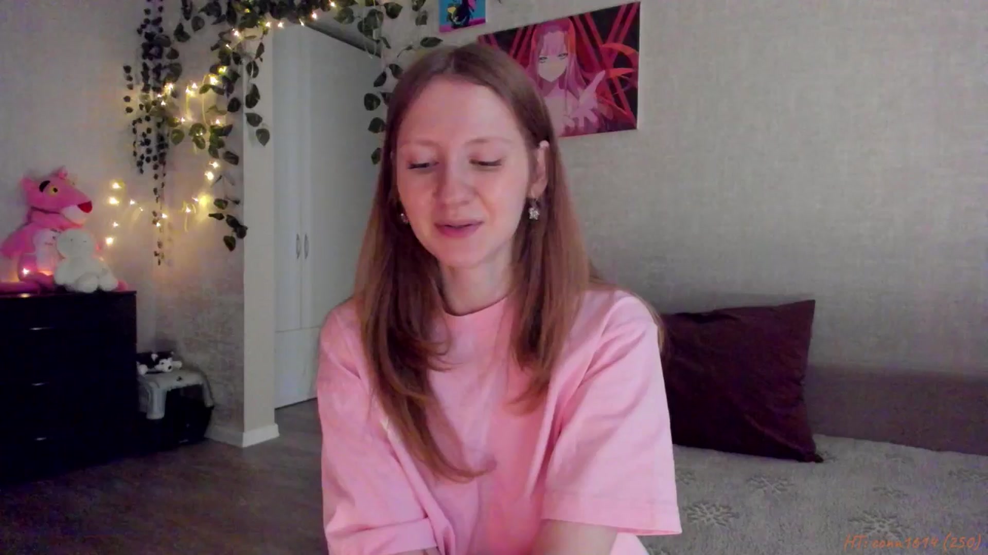 Gallery image thumbnail from mnialice's myfreecams stream on, 04/19/2026, 04:30 image 15 of 20