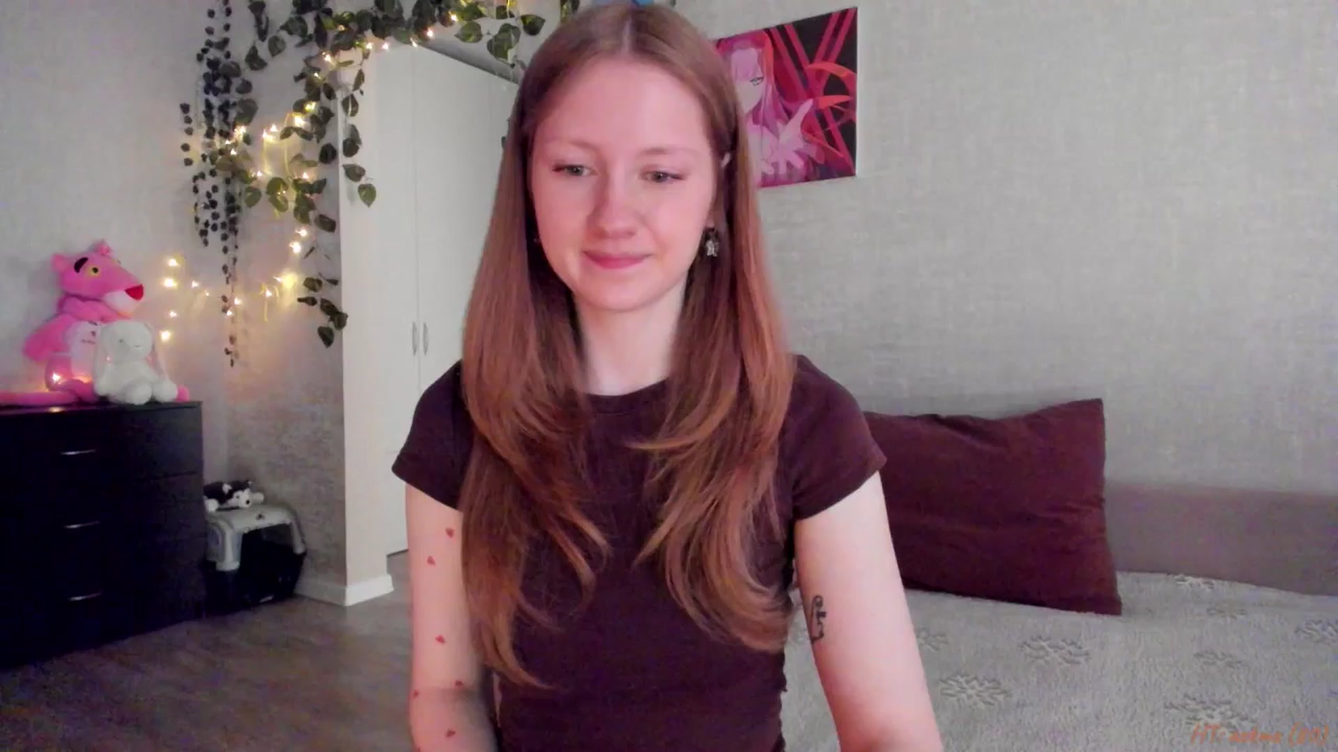 Gallery image thumbnail from mnialice's myfreecams stream on, 04/20/2026, 03:33 image 19 of 20