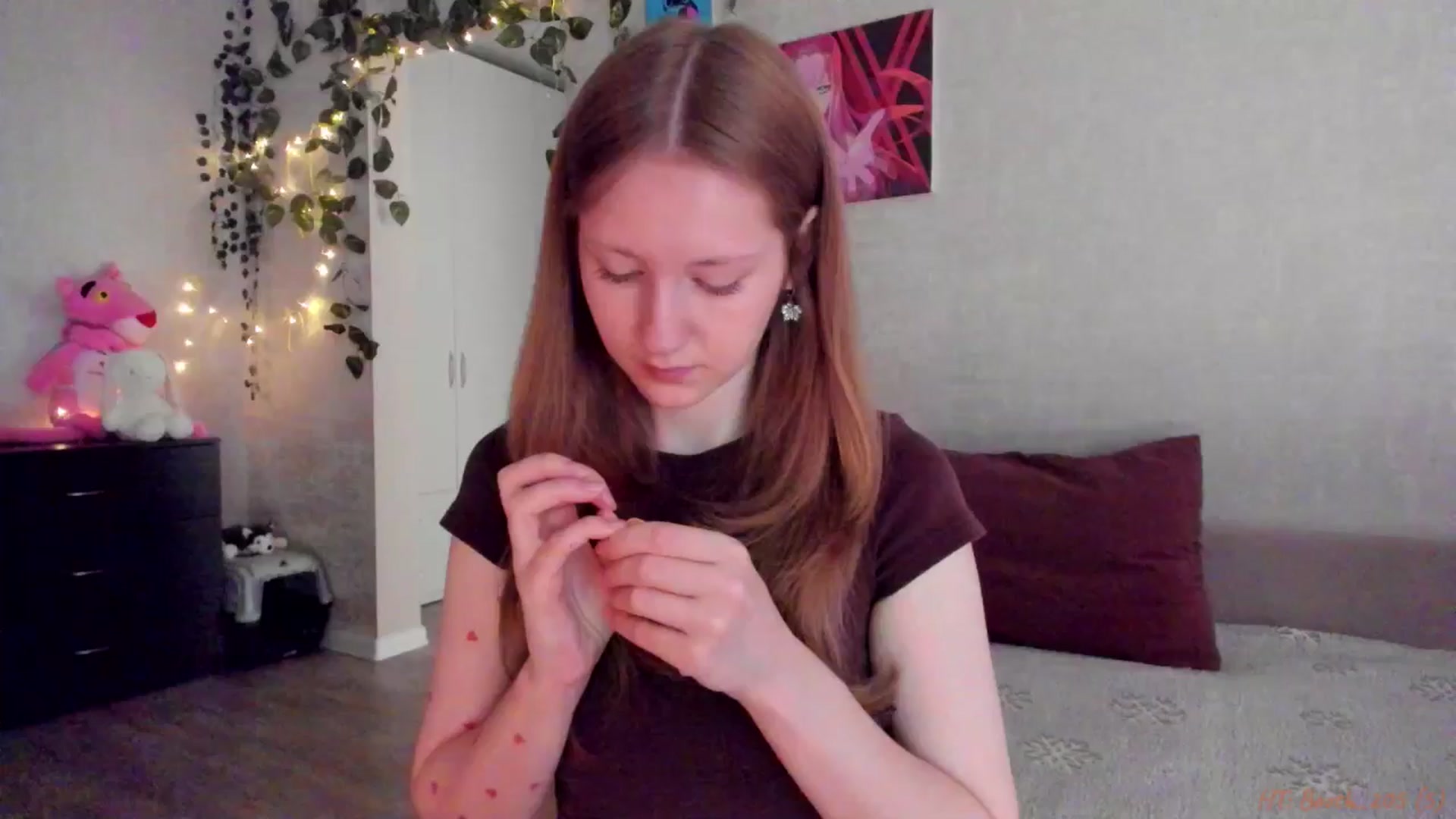 Gallery image thumbnail from mnialice's myfreecams stream on, 04/20/2026, 03:33 image 17 of 20