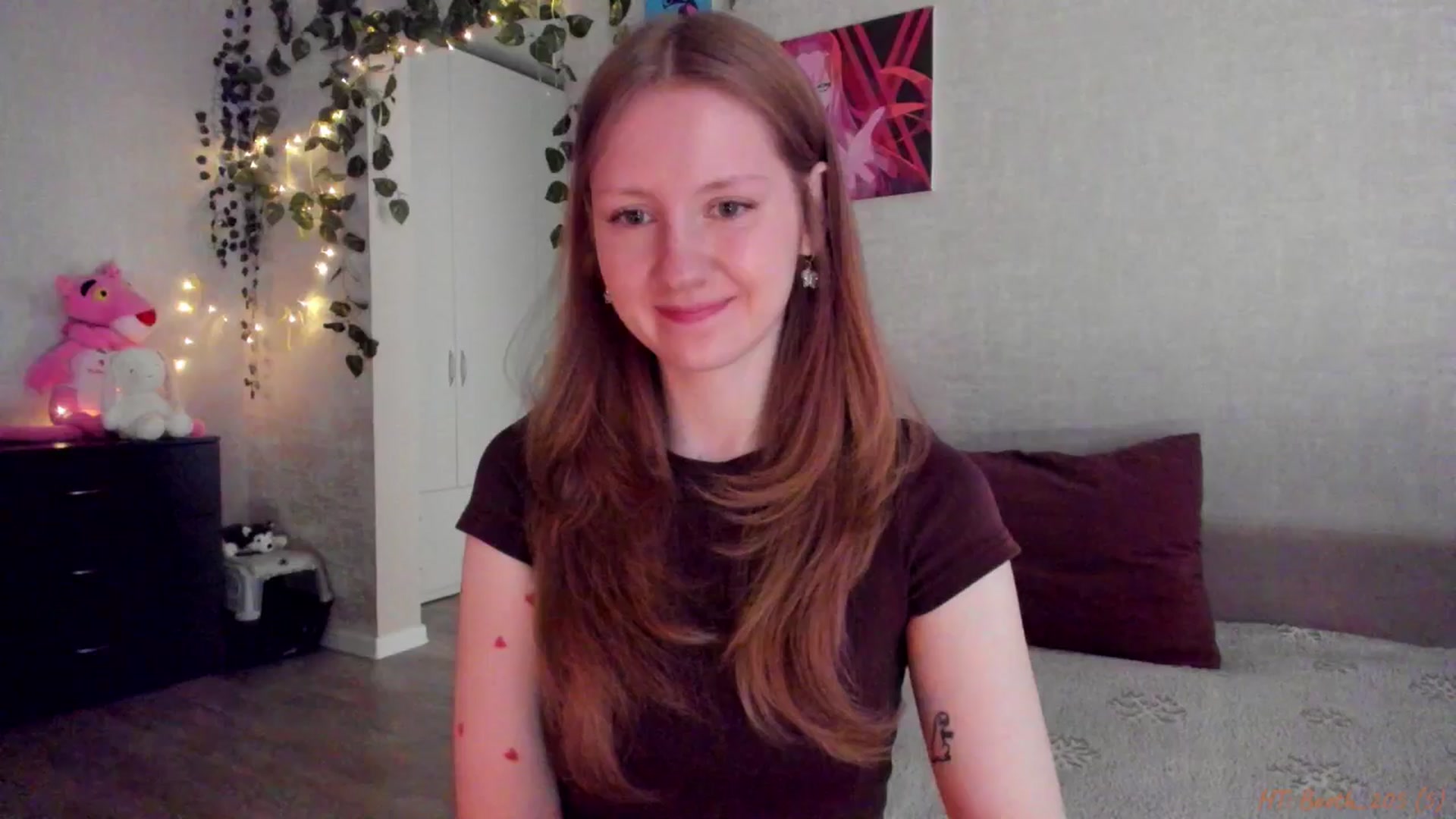 Gallery image thumbnail from mnialice's myfreecams stream on, 04/20/2026, 03:33 image 10 of 20