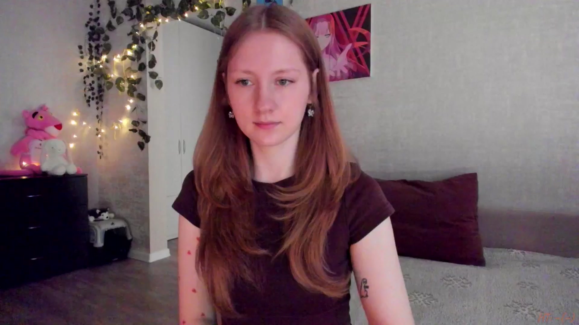 Gallery image thumbnail from mnialice's myfreecams stream on, 04/20/2026, 03:33 image 6 of 20