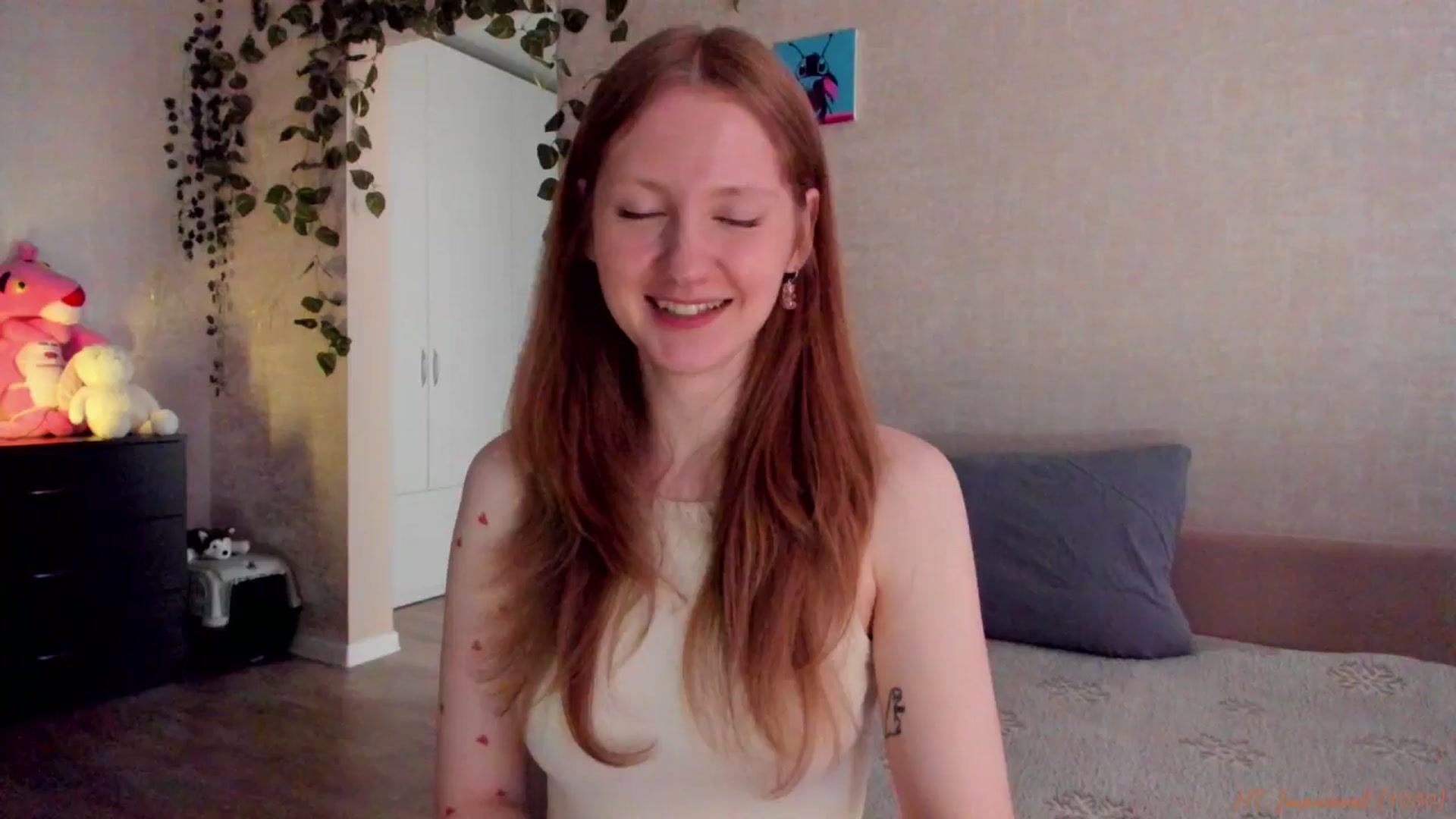 Gallery image thumbnail from mnialice's myfreecams stream on, 04/27/2026, 03:53 image 14 of 20