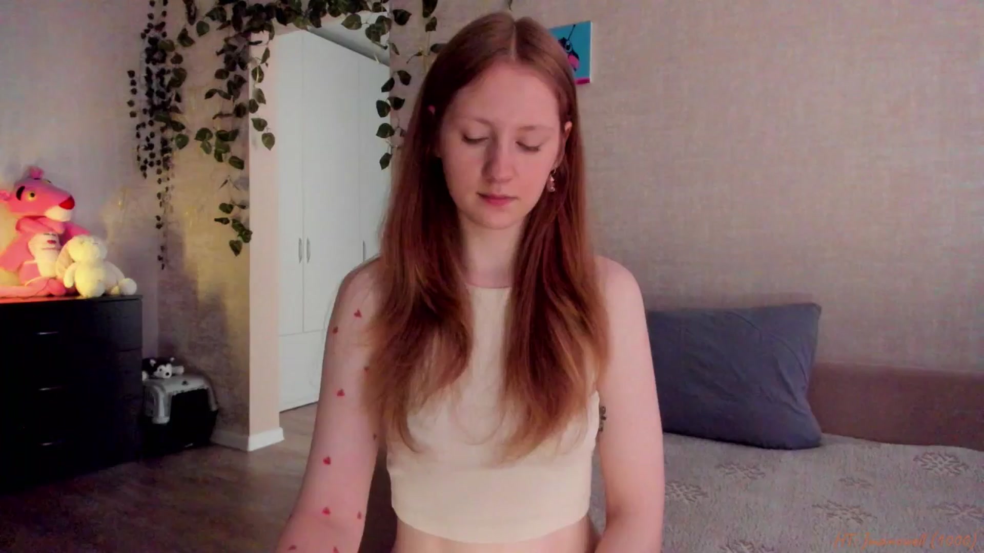 Gallery image thumbnail from mnialice's myfreecams stream on, 04/27/2026, 03:53 image 20 of 20