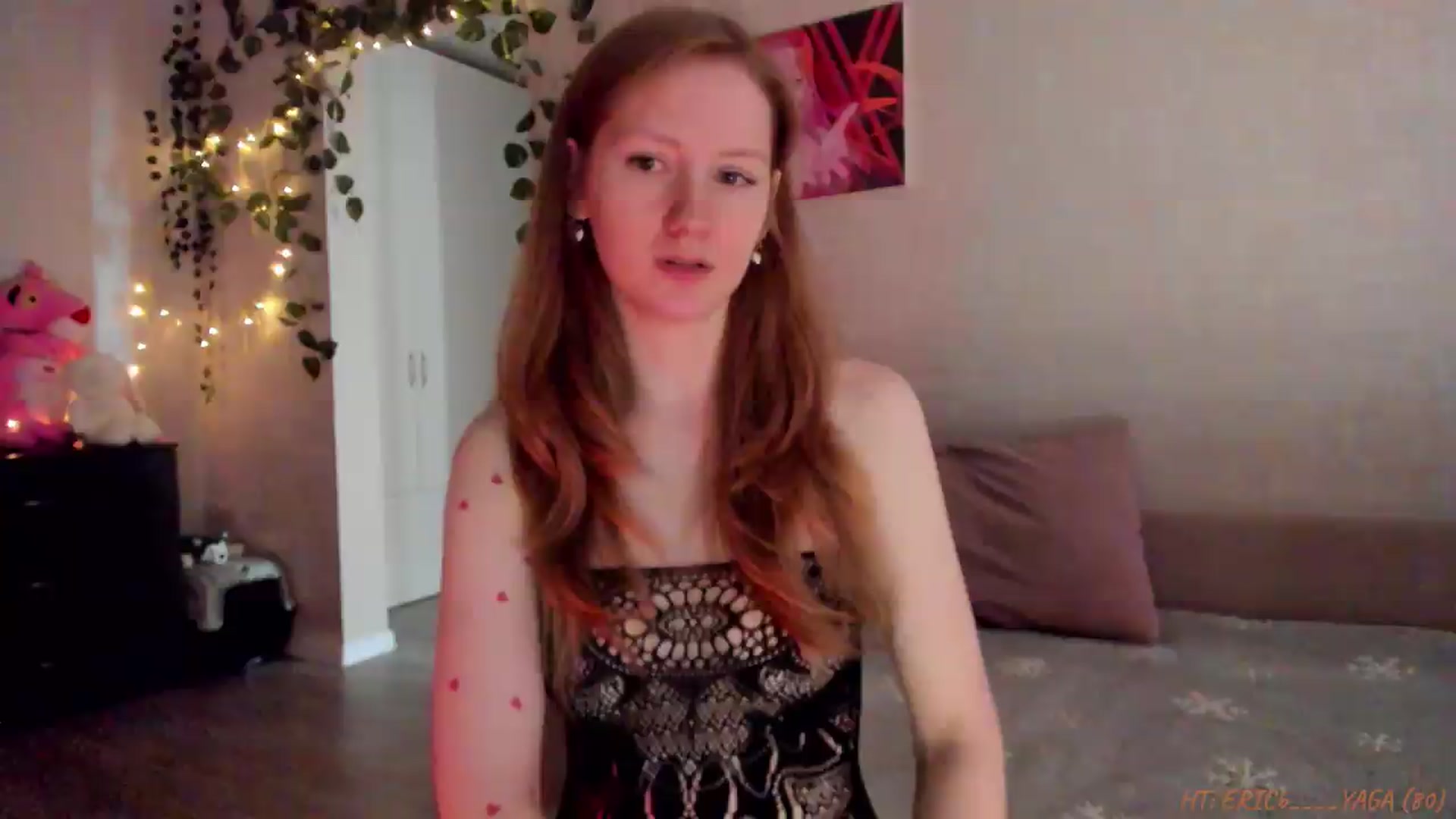 Gallery image thumbnail from mnialice's myfreecams stream on, 05/16/2026, 04:42 image 9 of 20