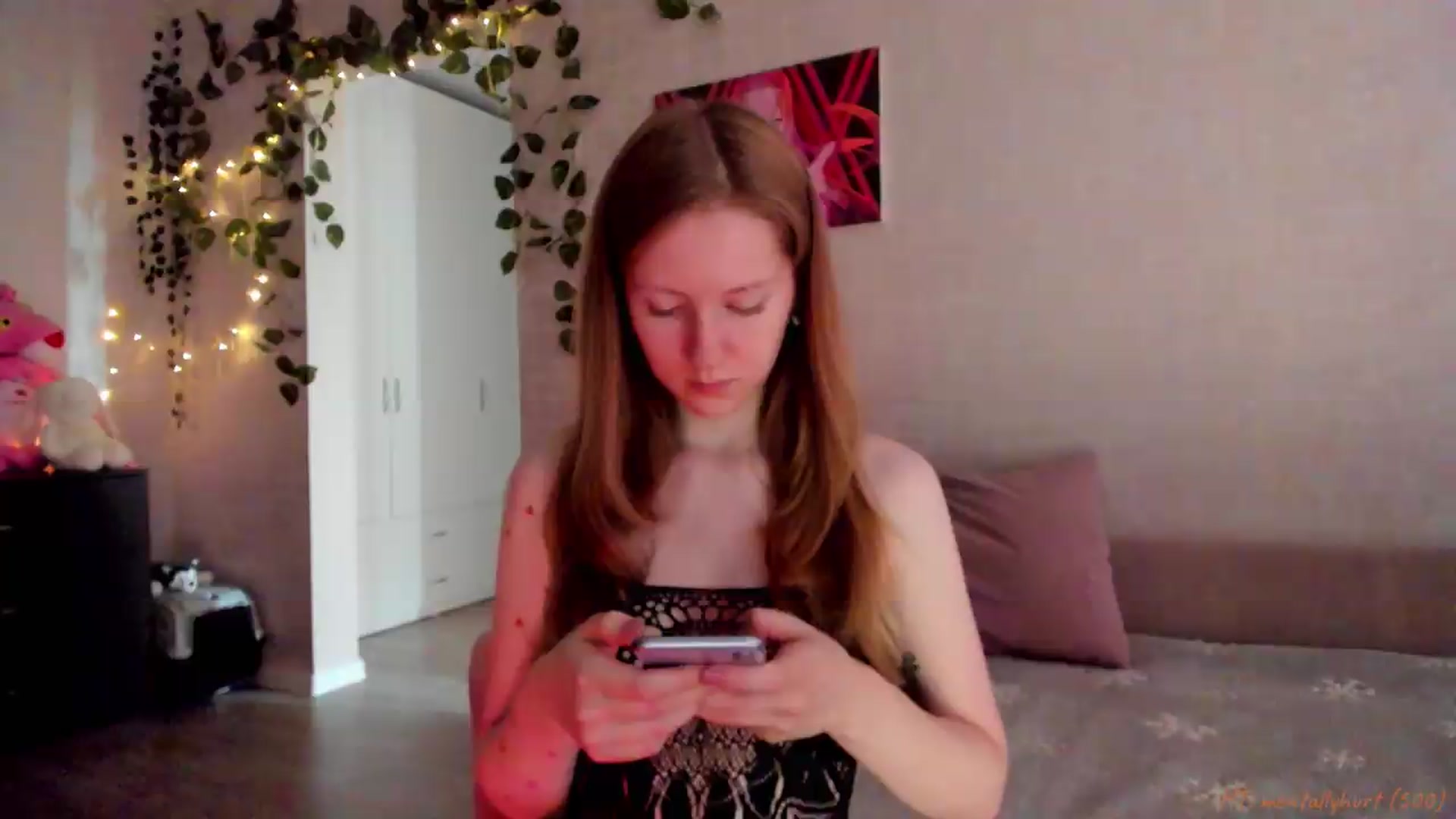 Gallery image thumbnail from mnialice's myfreecams stream on, 05/16/2026, 04:42 image 19 of 20
