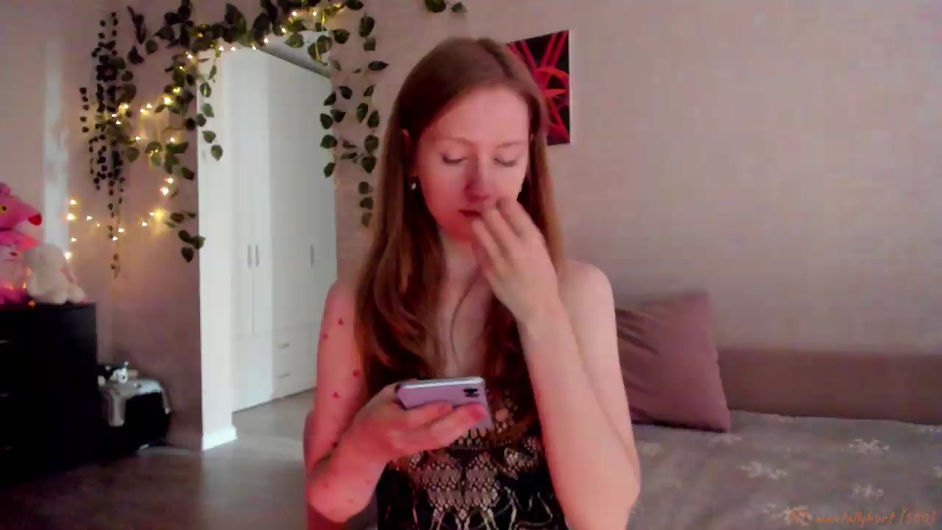Gallery image thumbnail from mnialice's myfreecams stream on, 05/16/2026, 04:42 image 17 of 20