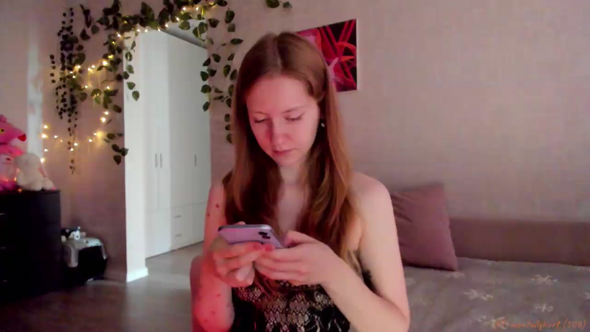 Gallery image thumbnail from mnialice's myfreecams stream on, 05/16/2026, 04:42 image 18 of 20