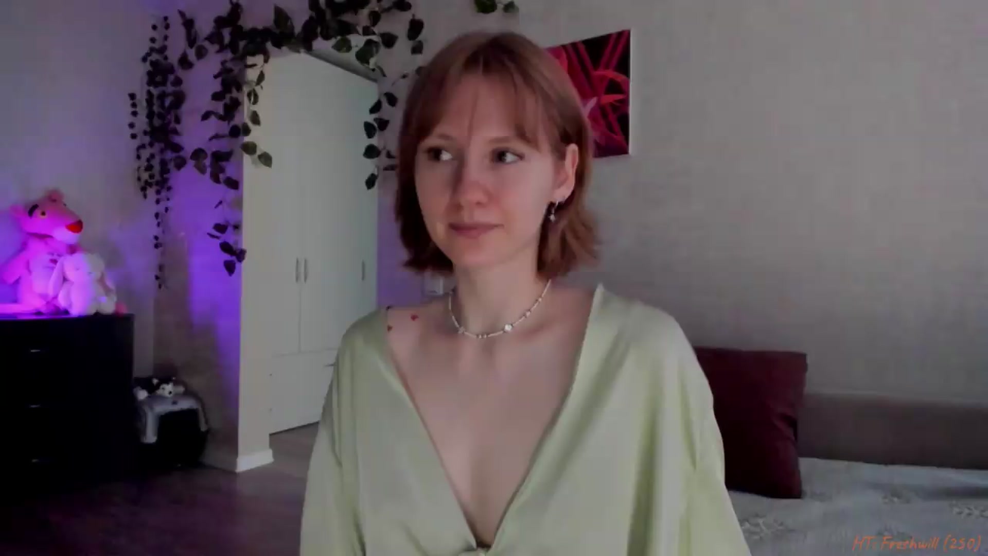 Gallery image thumbnail from mnialice's myfreecams stream on, 06/01/2026, 04:20 image 18 of 20