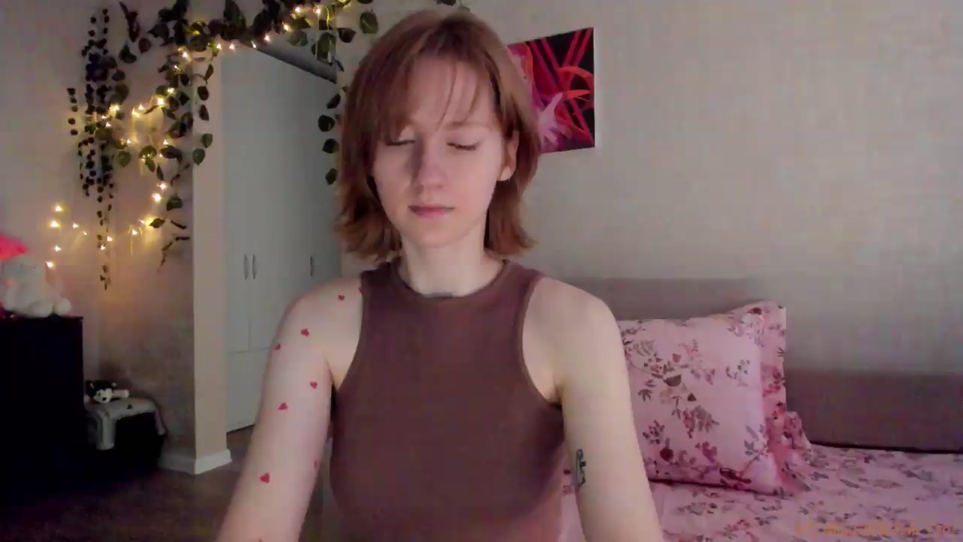 Gallery image thumbnail from mnialice's myfreecams stream on, 06/28/2026, 03:18 image 16 of 20