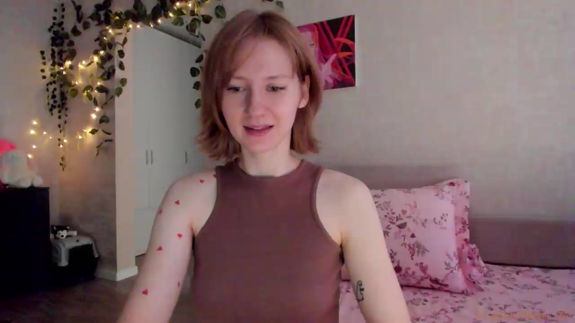 Gallery image thumbnail from mnialice's myfreecams stream on, 06/28/2026, 03:18 image 19 of 20