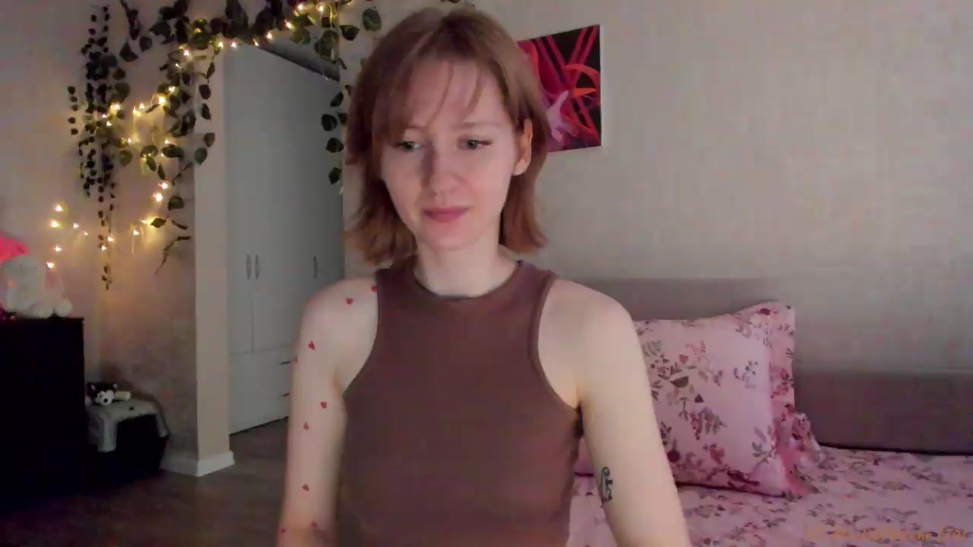 Gallery image thumbnail from mnialice's myfreecams stream on, 06/28/2026, 03:18 image 15 of 20