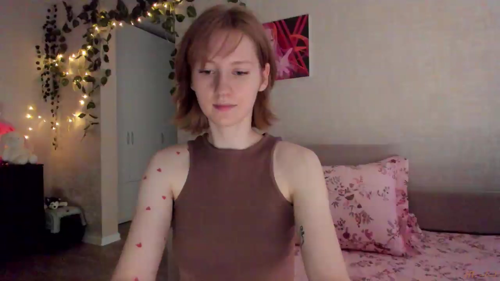 Gallery image thumbnail from mnialice's myfreecams stream on, 06/28/2026, 03:18 image 7 of 20