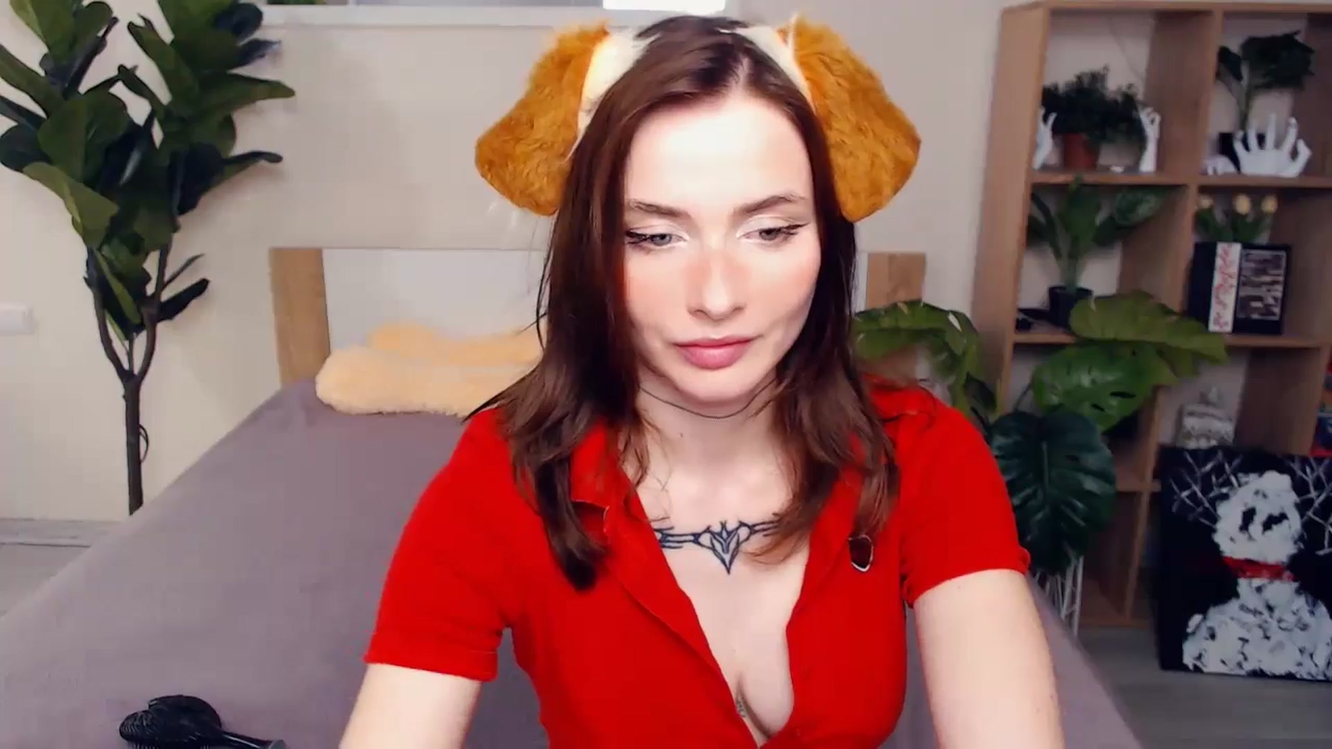 Gallery image thumbnail from mo0nshoes's myfreecams stream on, 06/08/2025, 23:38 image 16 of 20