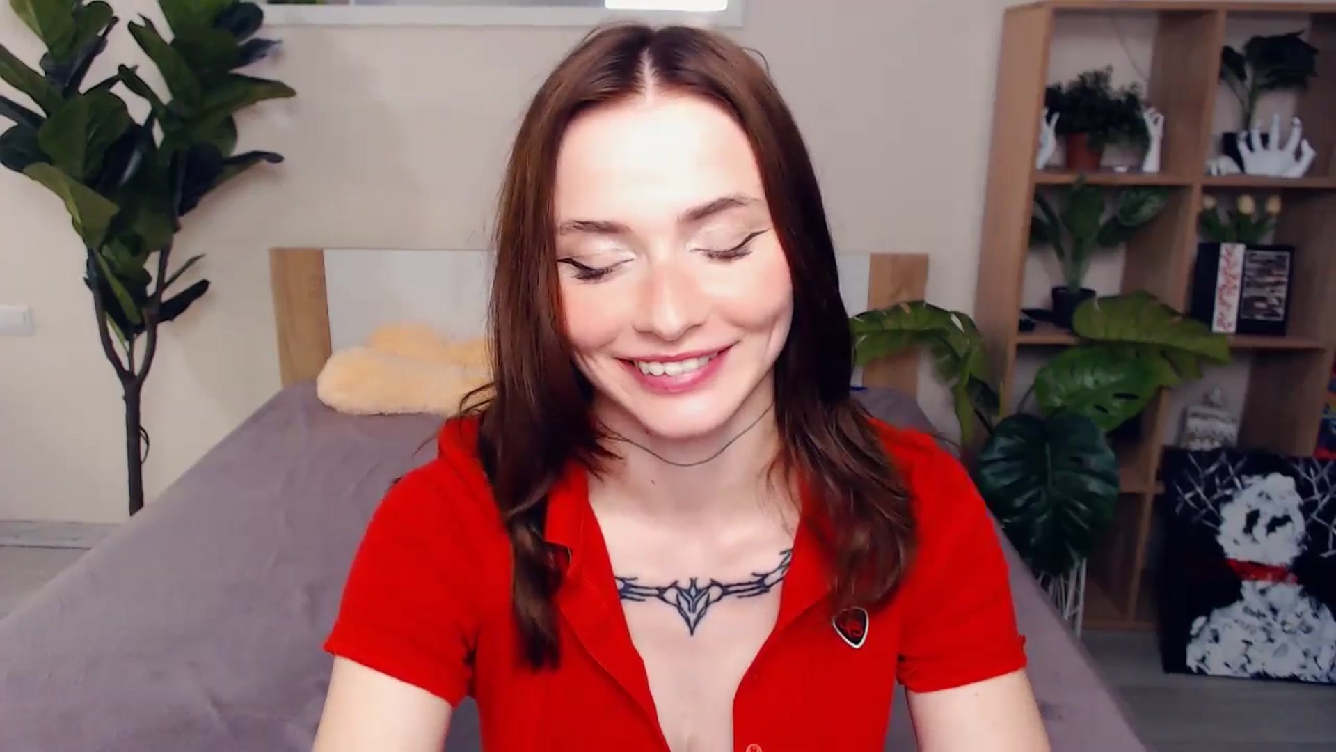 Gallery image thumbnail from mo0nshoes's myfreecams stream on, 06/09/2025, 24:08 image 8 of 20