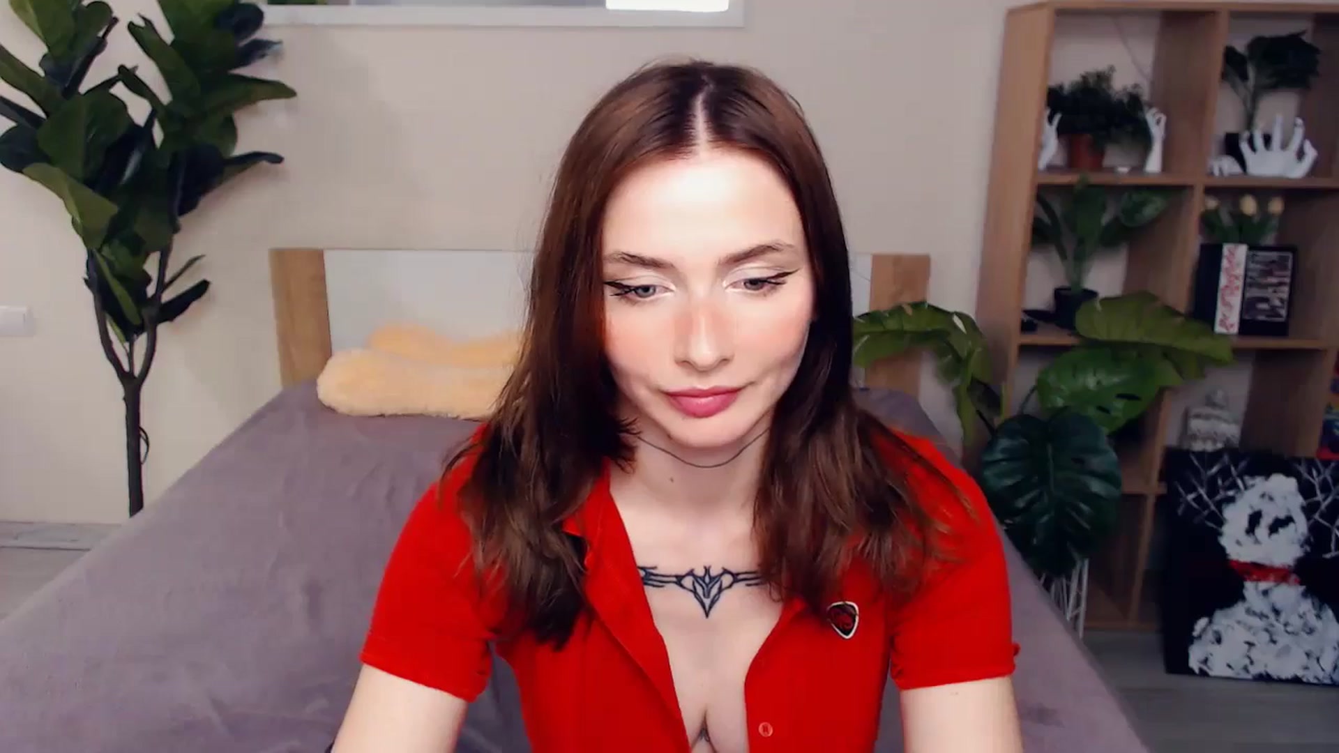 Gallery image thumbnail from mo0nshoes's myfreecams stream on, 06/09/2025, 24:08 image 13 of 20