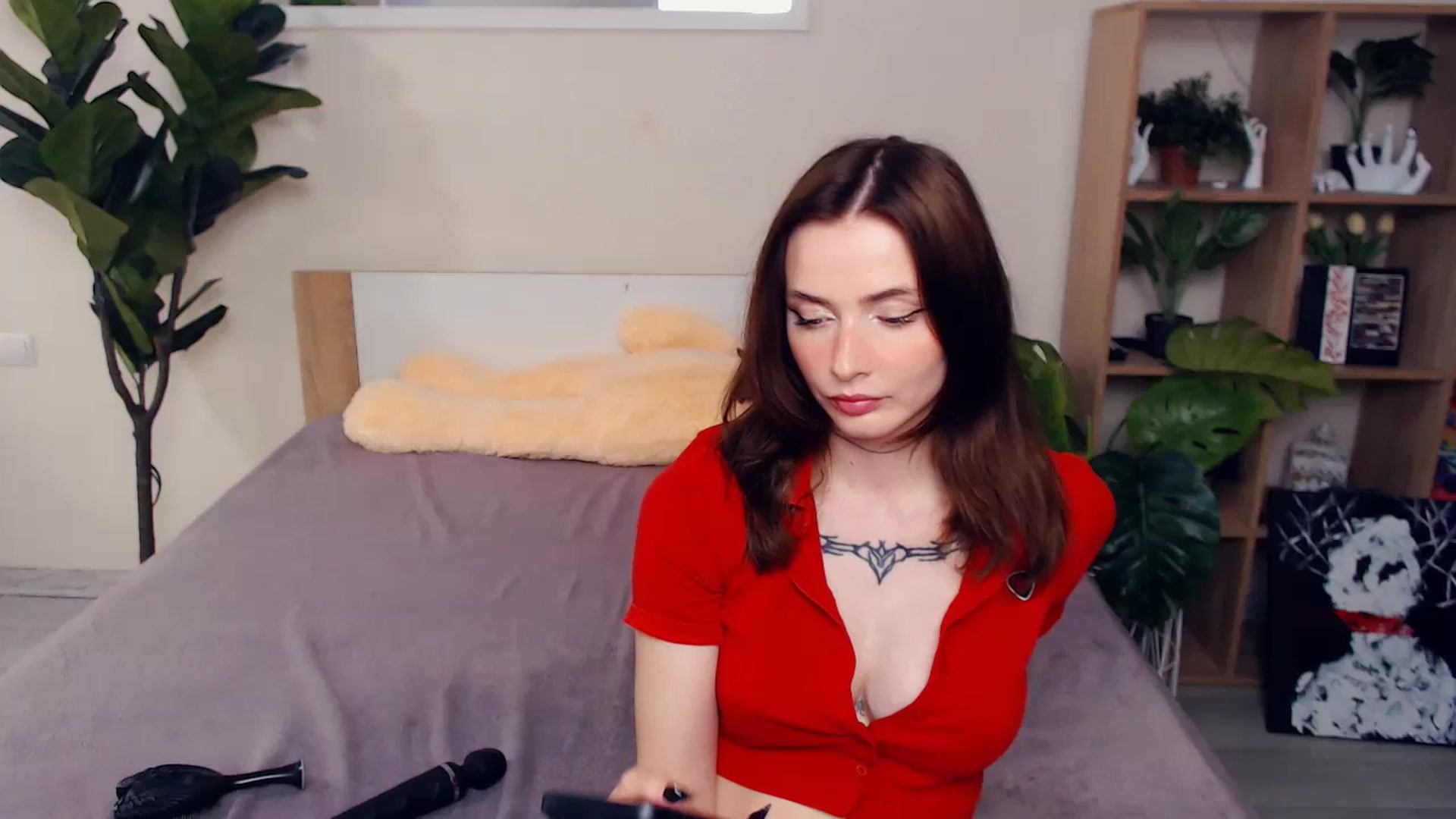 Gallery image thumbnail from mo0nshoes's myfreecams stream on, 06/09/2025, 24:58 image 5 of 20