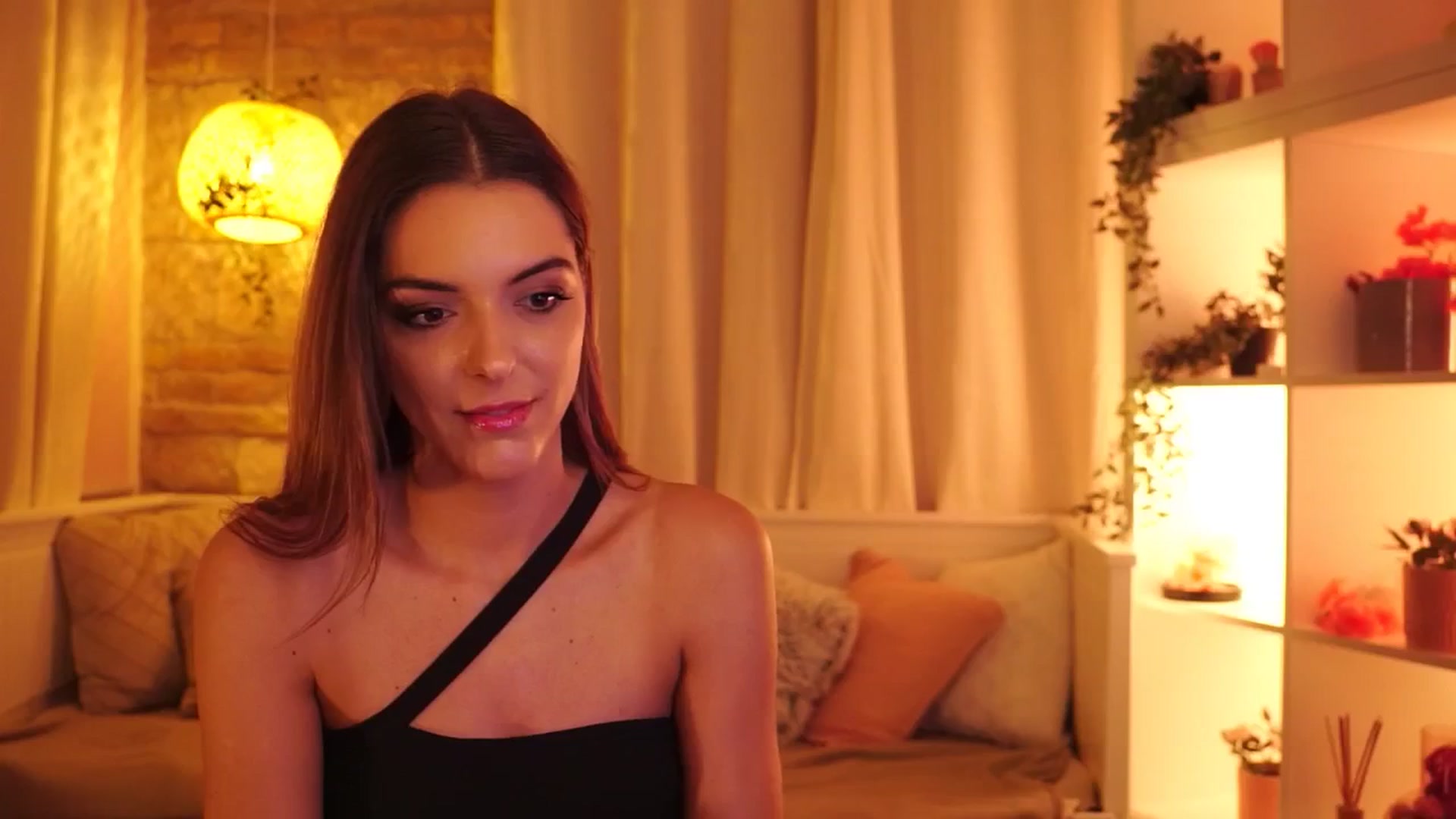 Gallery image thumbnail from mocha_'s myfreecams stream on, 10/23/2025, 20:17 image 13 of 20