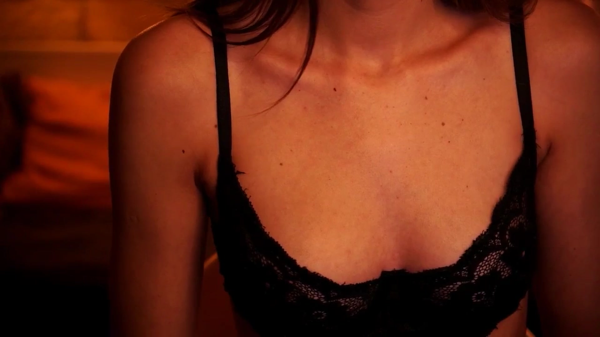 Gallery image thumbnail from mocha_'s myfreecams stream on, 02/05/2026, 21:33 image 4 of 20